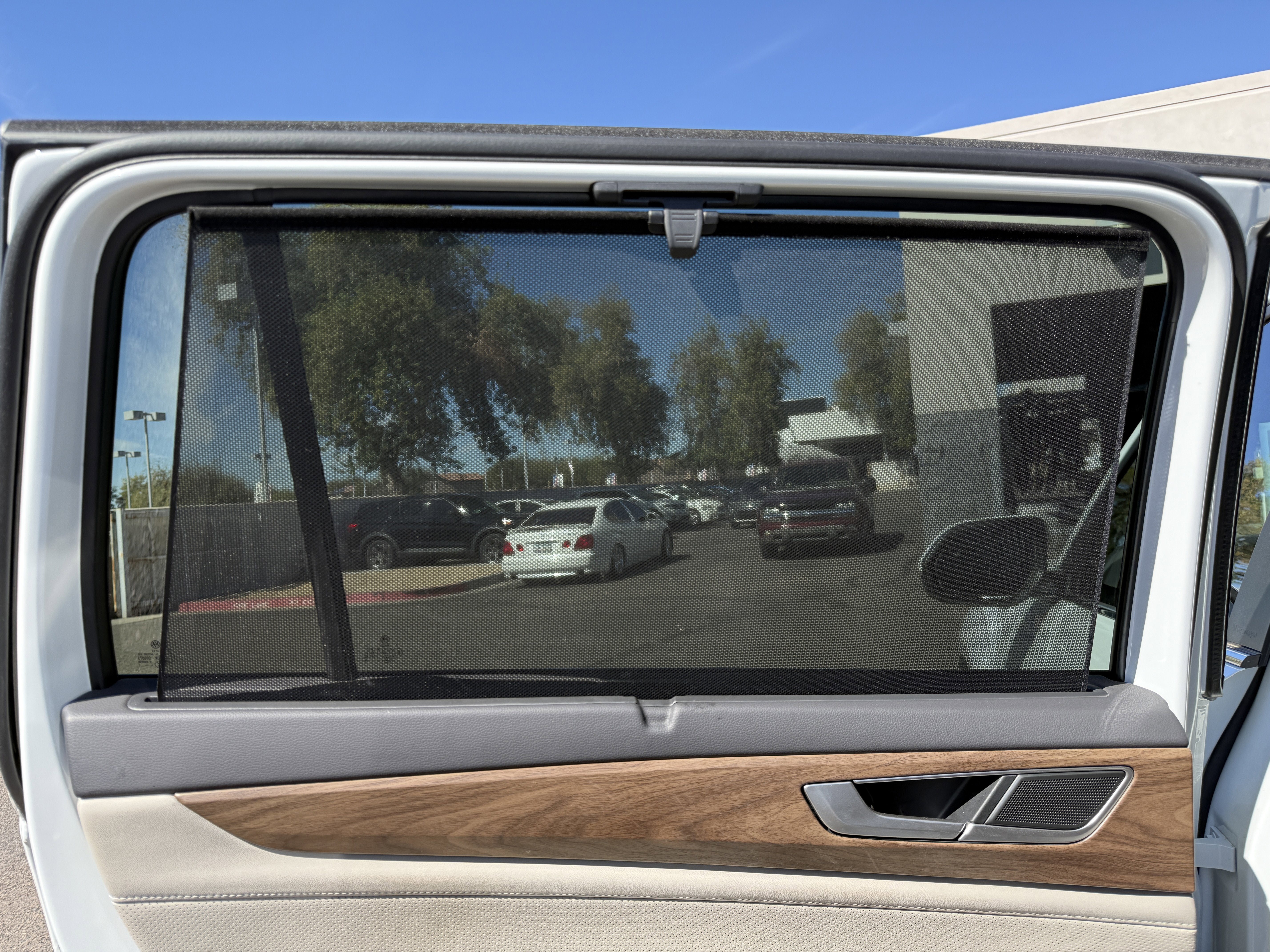 2025 Volkswagen Atlas 2.0T SE w/Technology* 1 OWNER