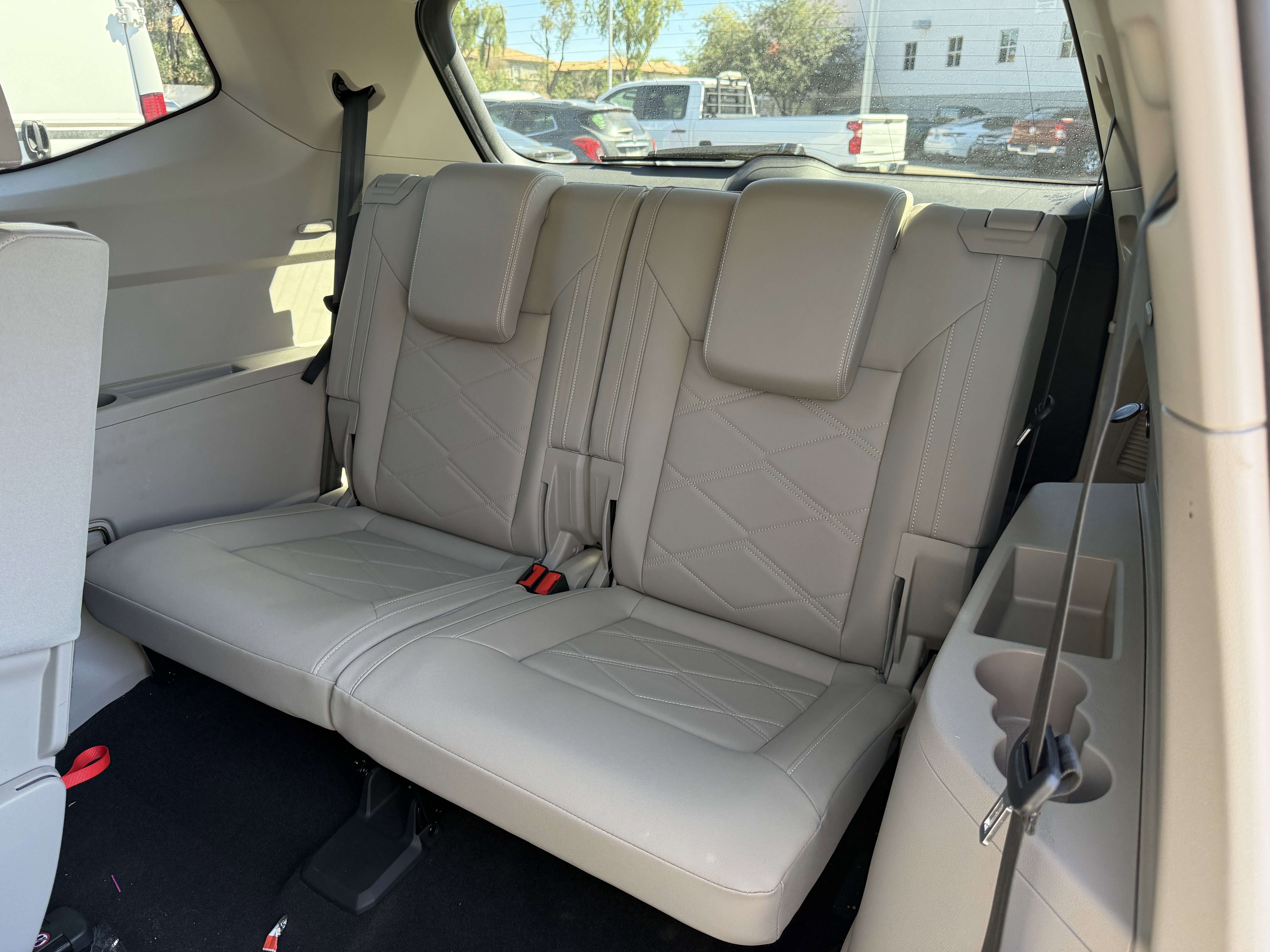 2025 Volkswagen Atlas 2.0T SE w/Technology* 1 OWNER