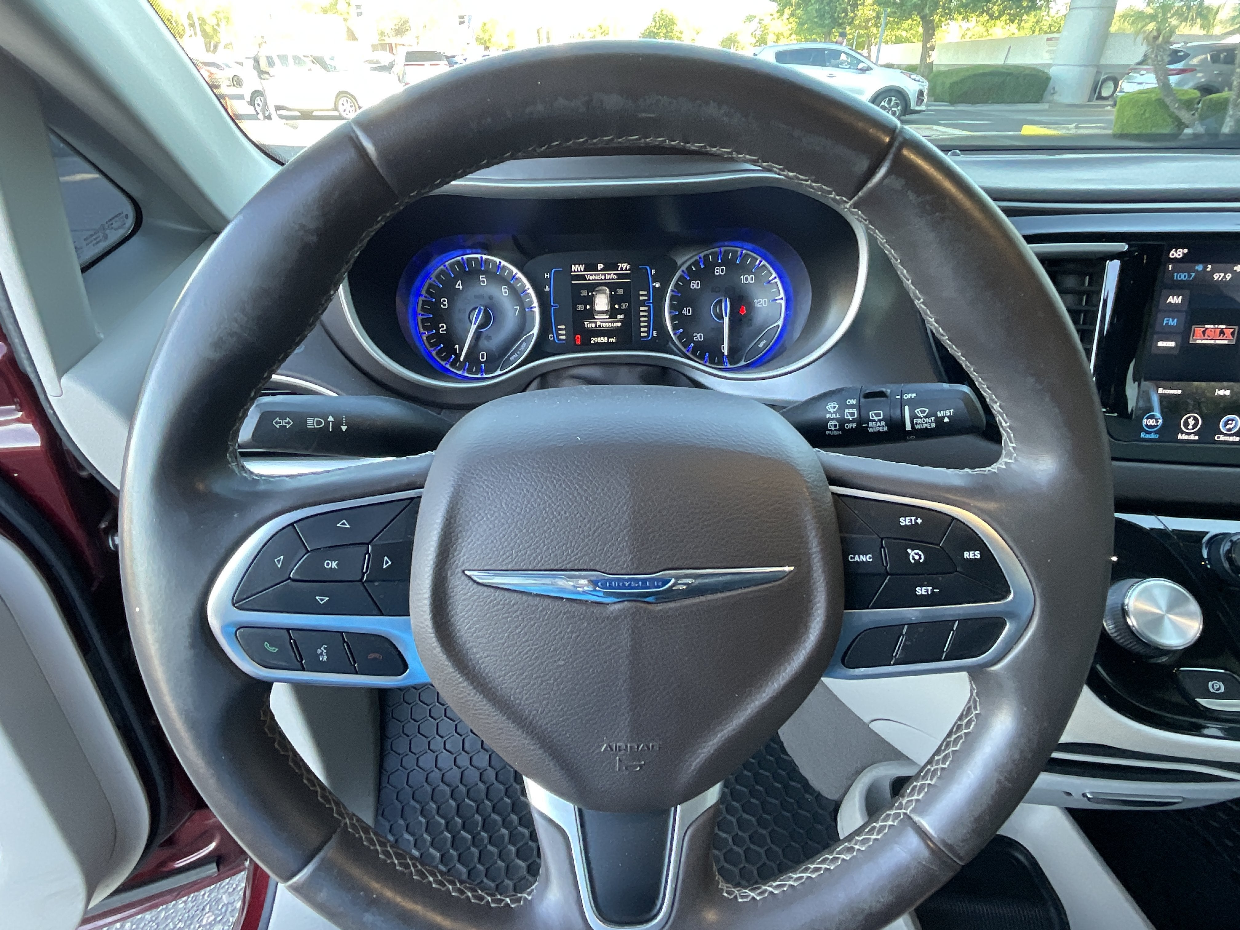 2018 Chrysler Pacifica Touring L* 1 OWNER LOW MILES