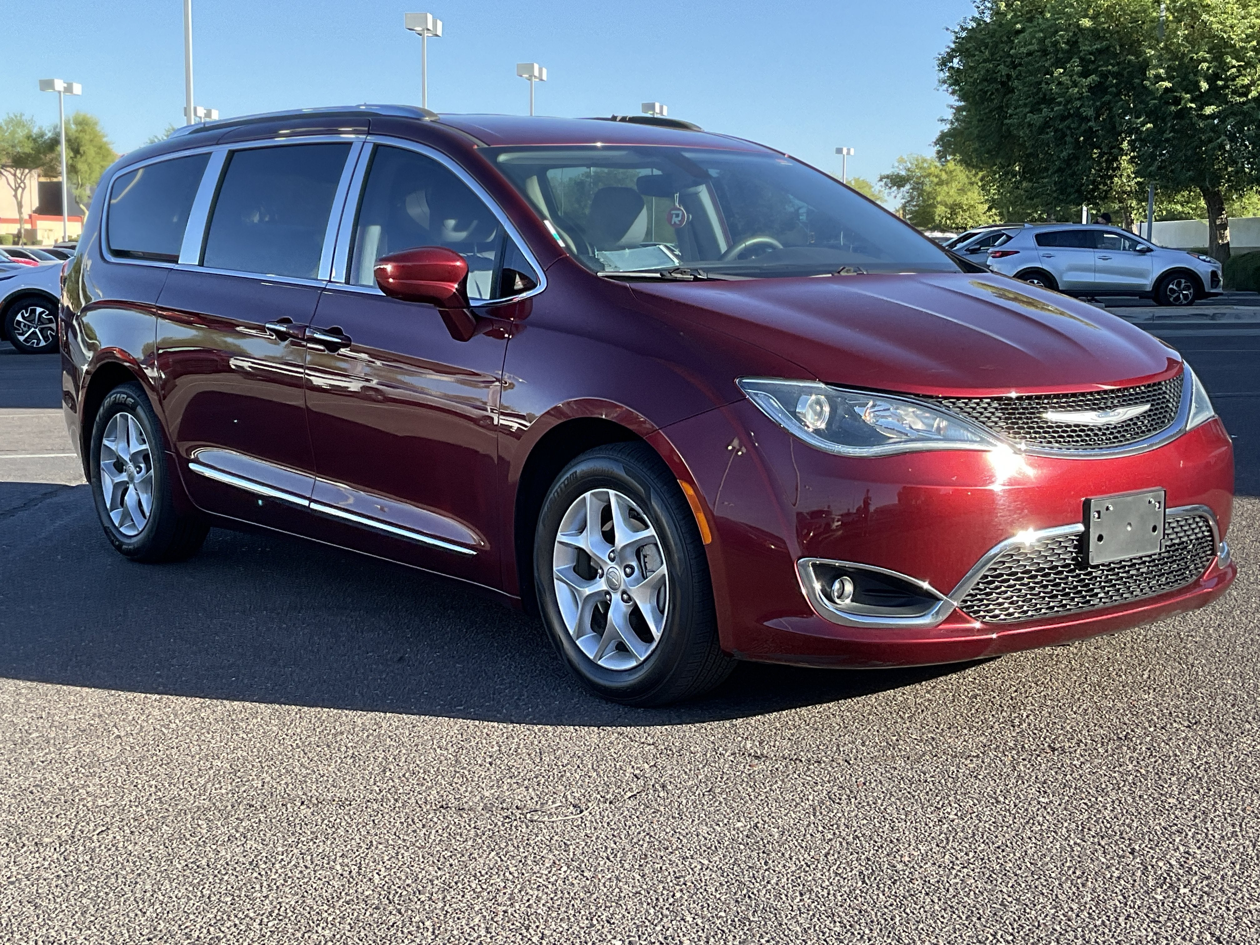2018 Chrysler Pacifica Touring L* 1 OWNER LOW MILES