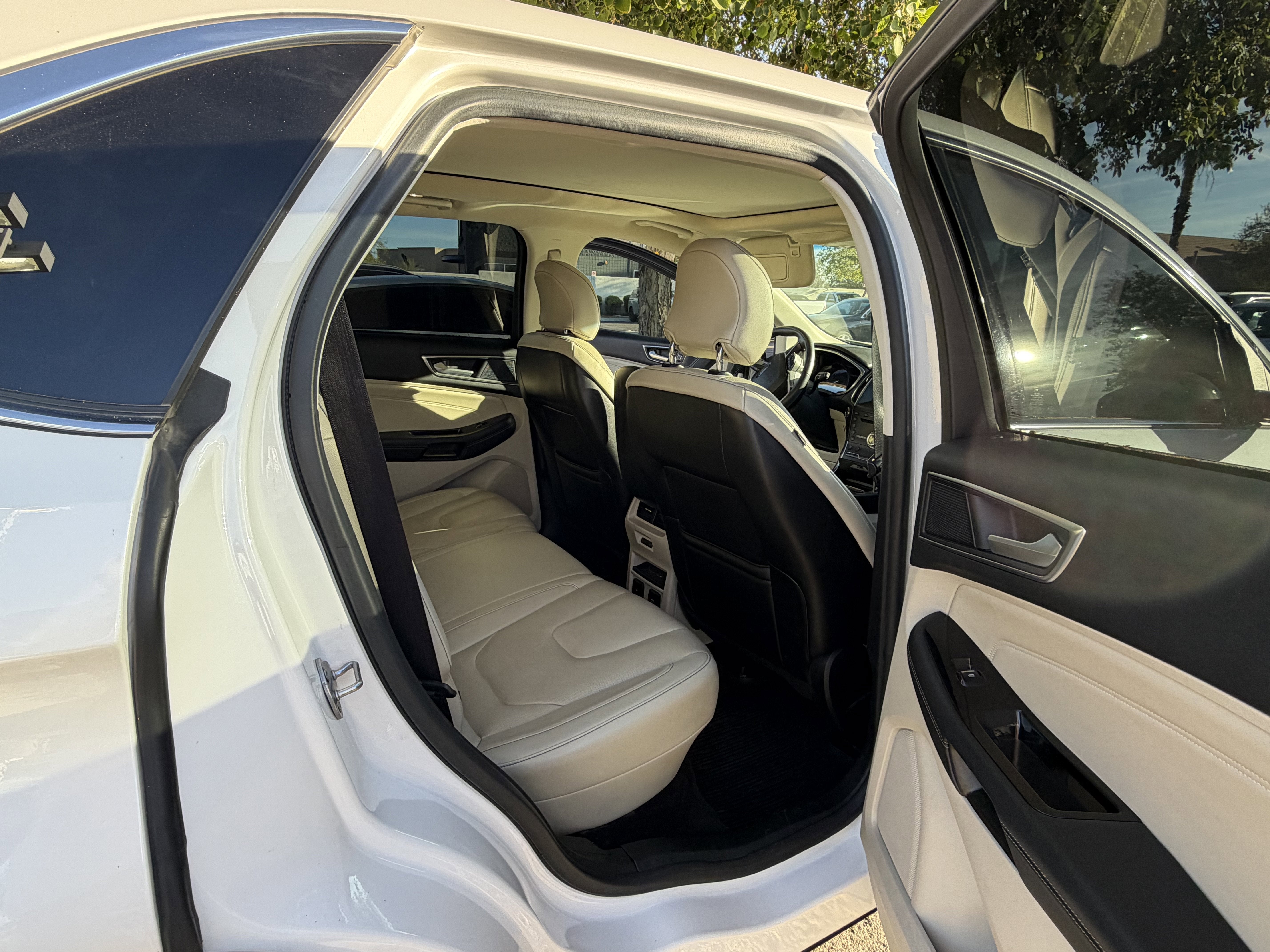 2019 Ford Edge Titanium** 1 OWNER/CLEAN CF