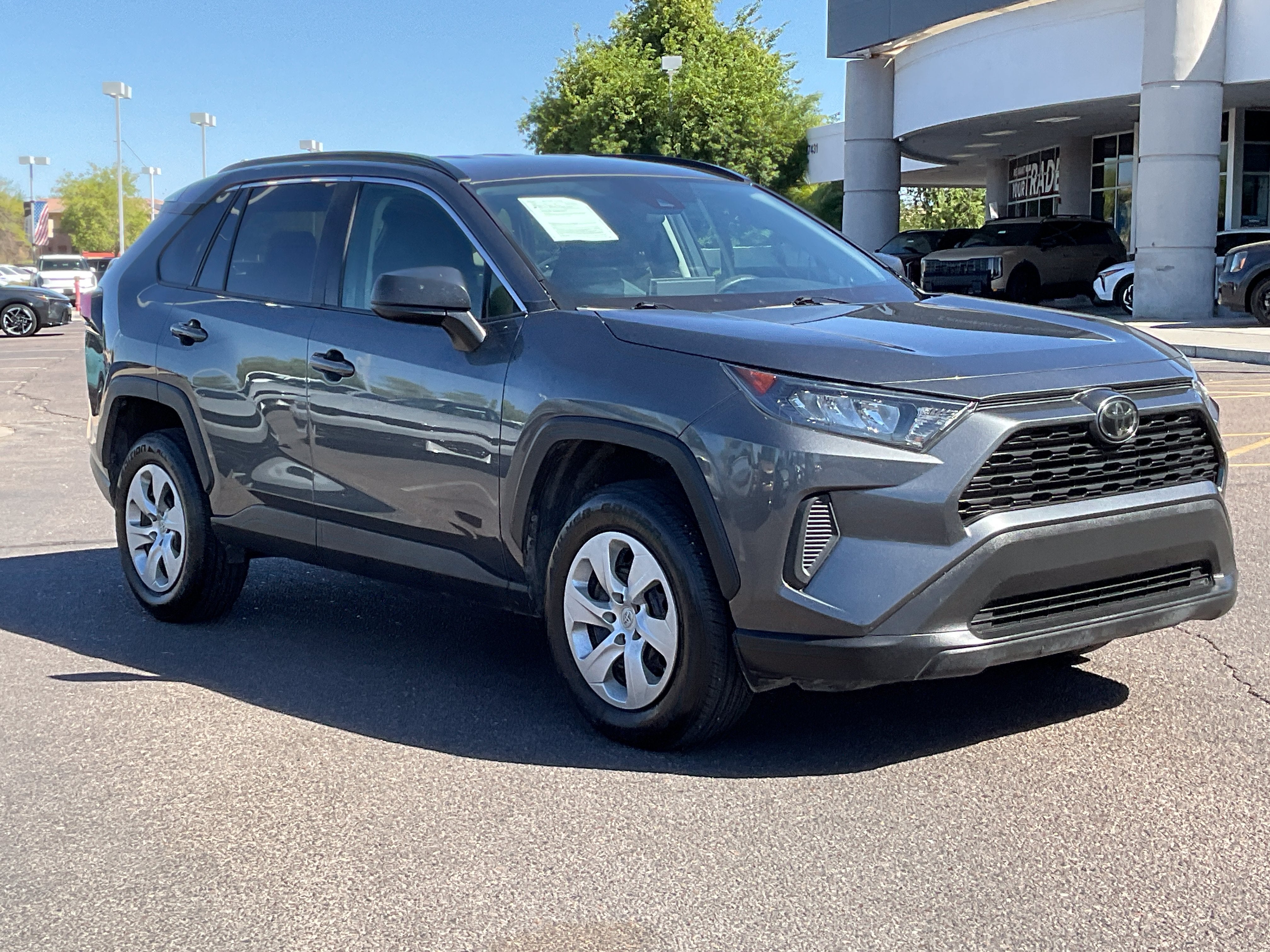 2020 Toyota RAV4 LE