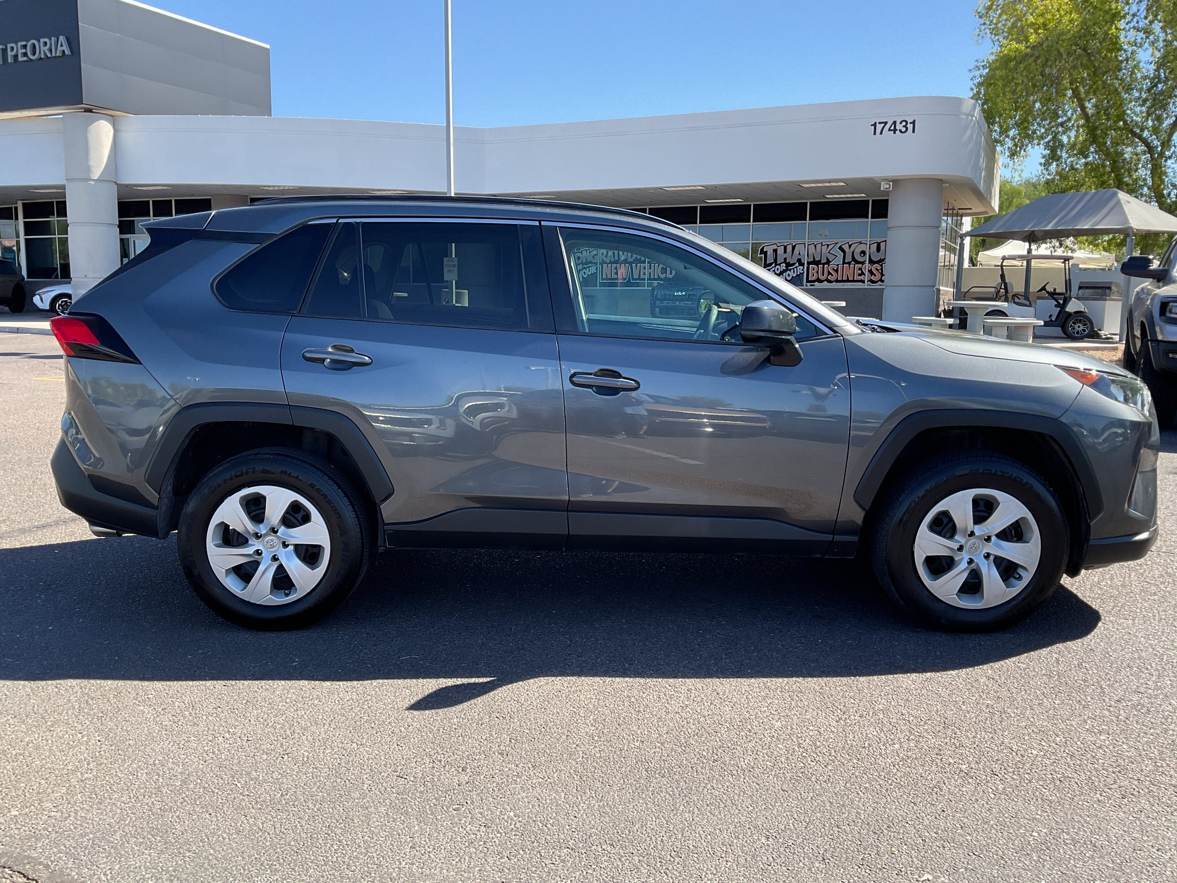 2020 Toyota RAV4 LE