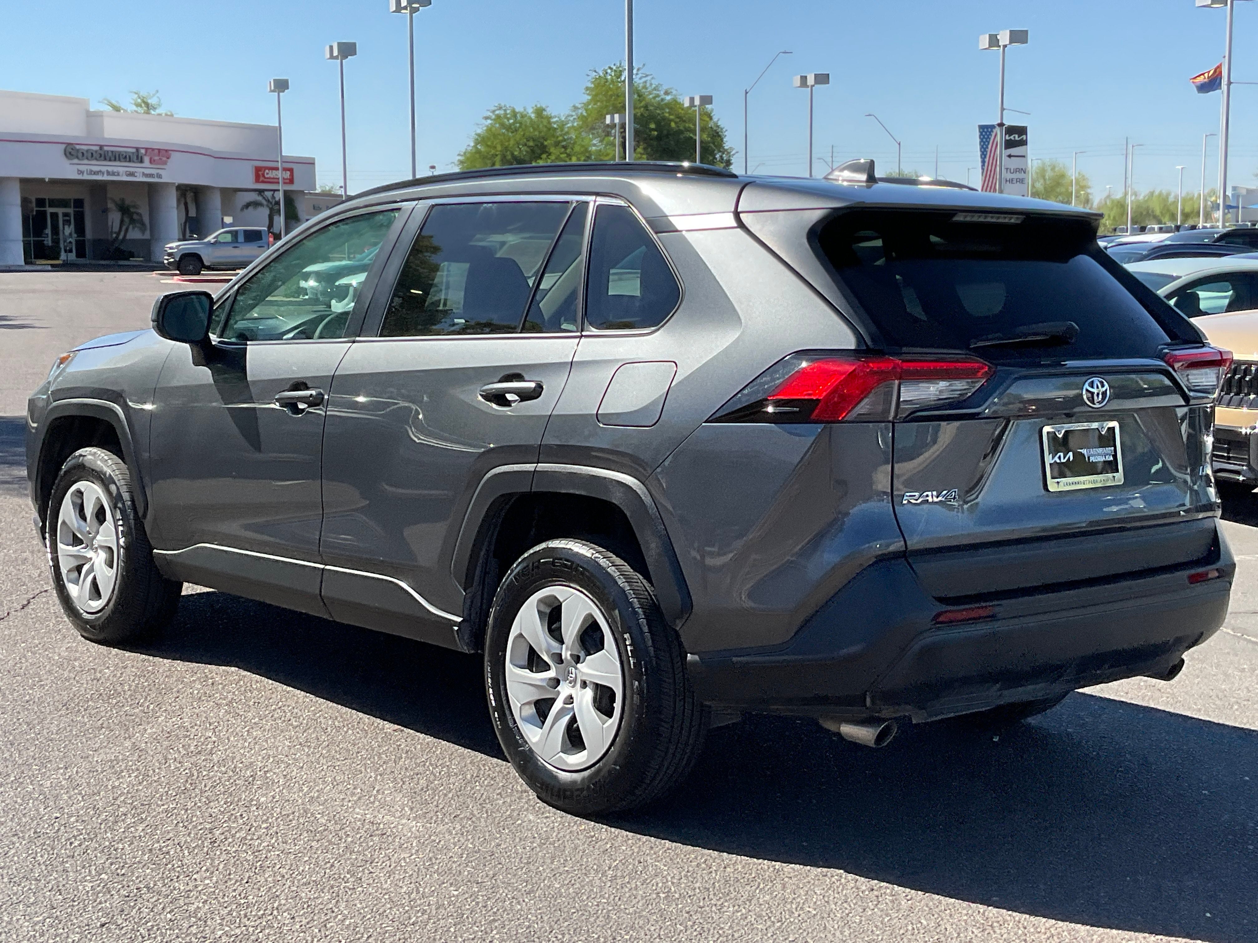 2020 Toyota RAV4 LE