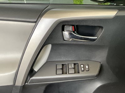 2017 Toyota RAV4 XLE**CLN CF WELL MAINTAINED