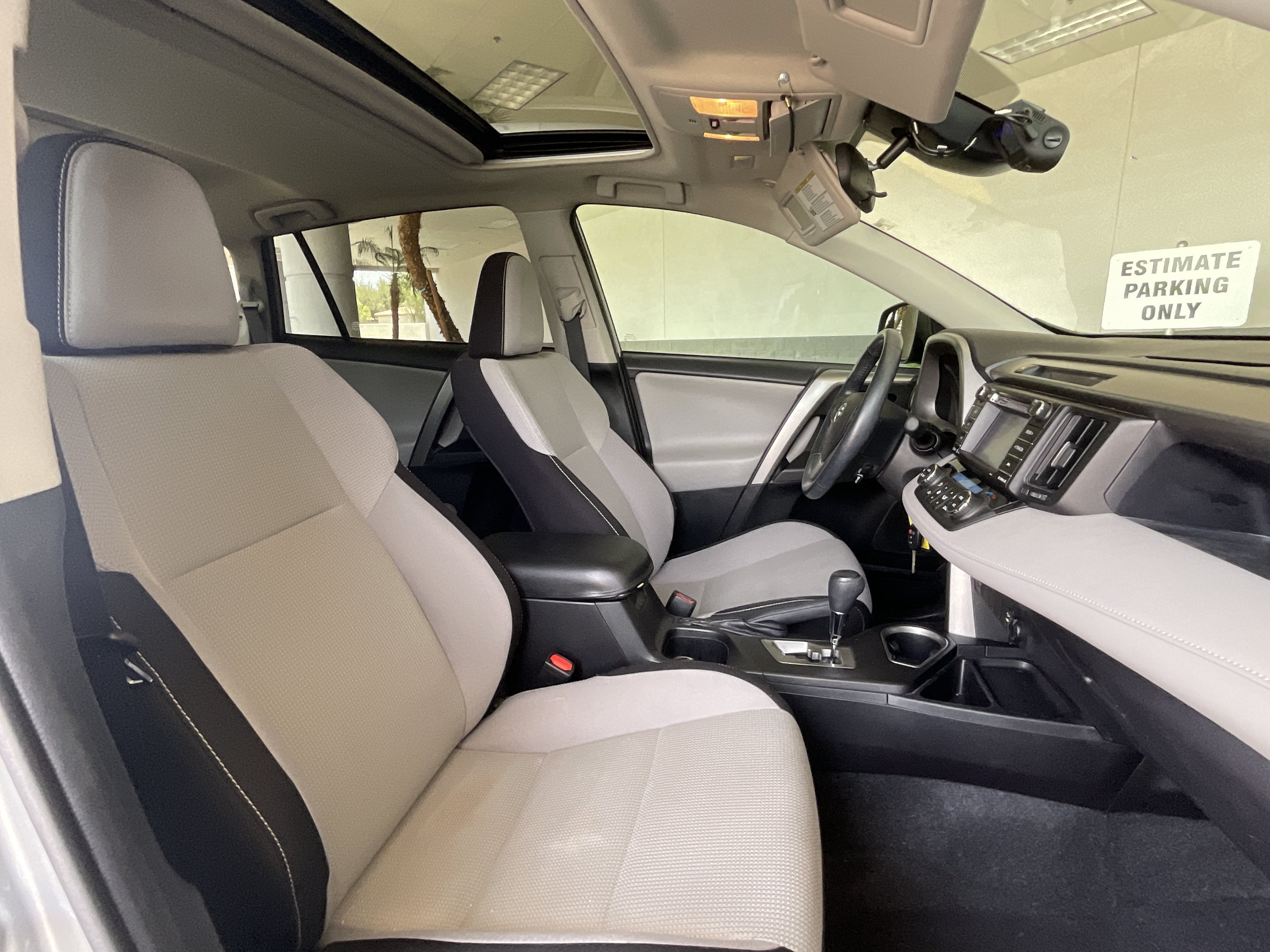 2017 Toyota RAV4 XLE**CLN CF WELL MAINTAINED