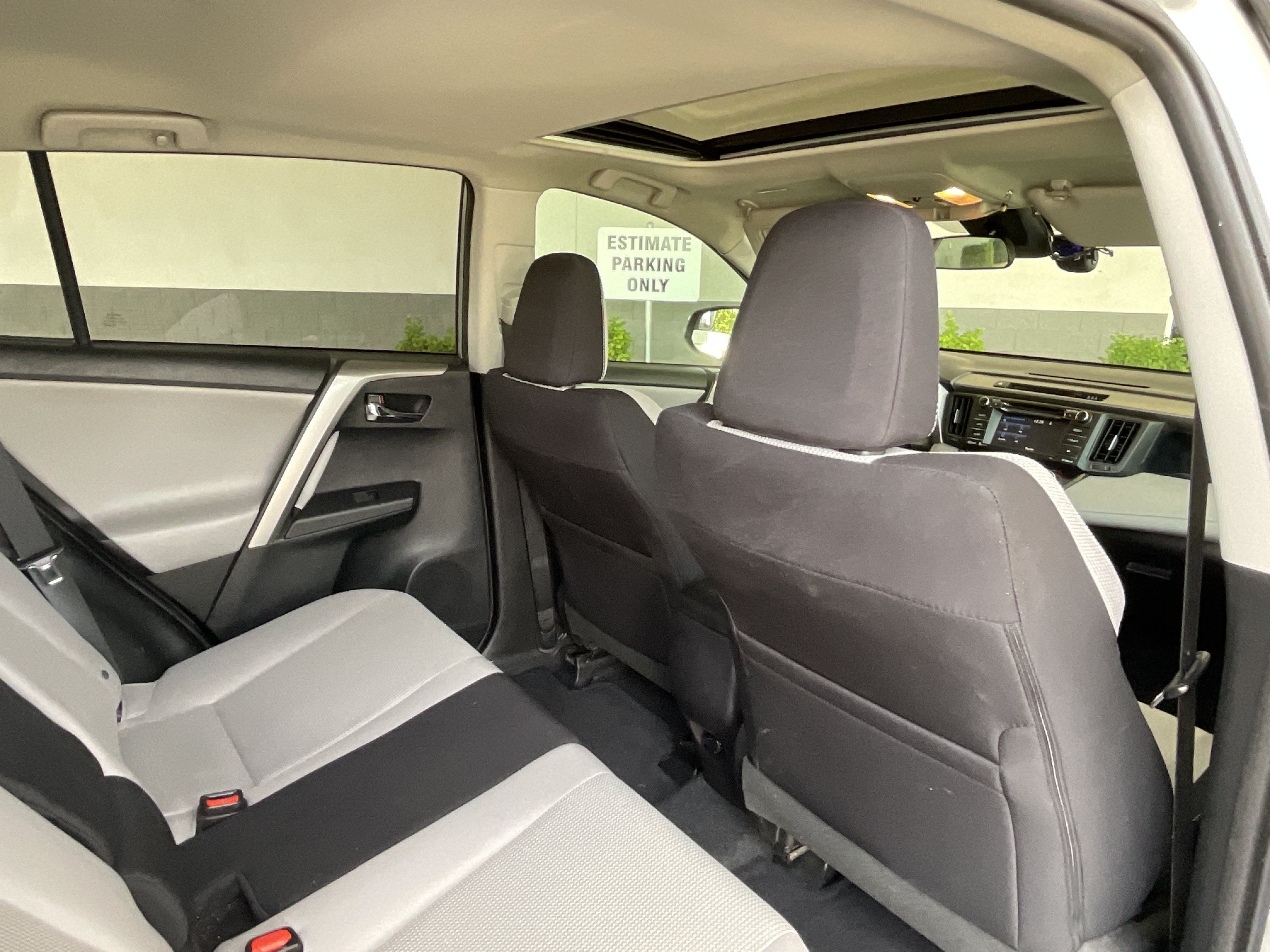 2017 Toyota RAV4 XLE**CLN CF WELL MAINTAINED
