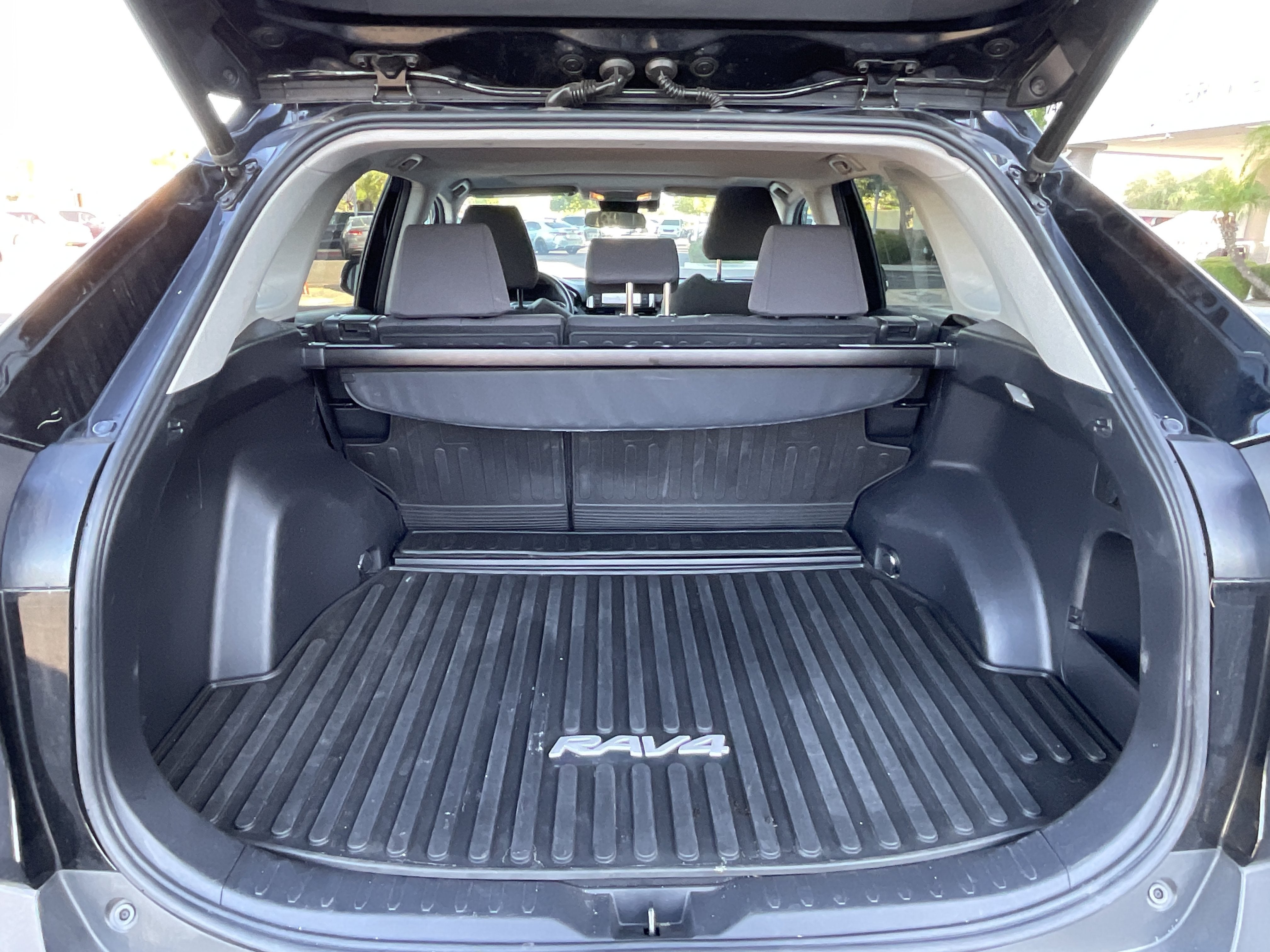 2020 Toyota RAV4 XLE*CLEAN CARFAX/1 OWNER