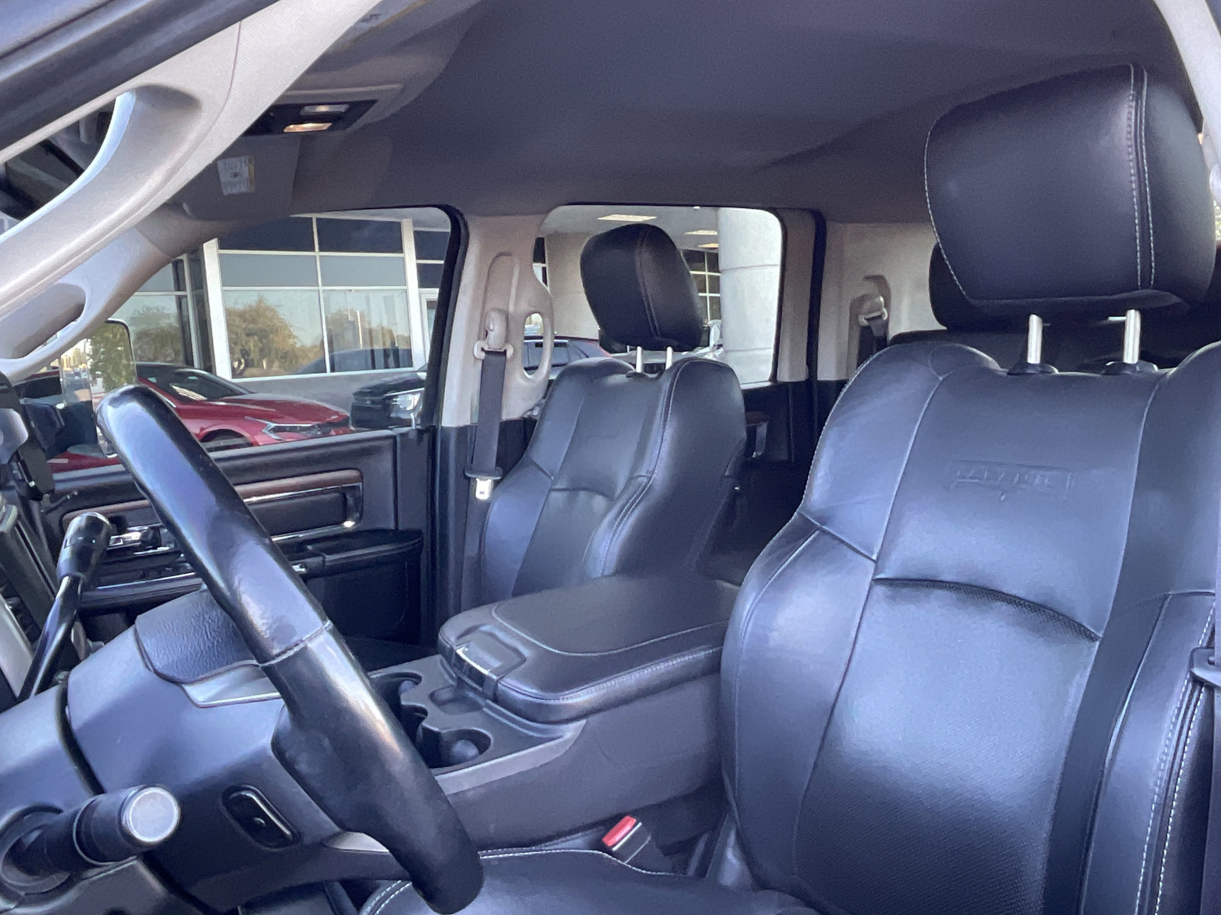 2016 RAM 2500 Laramie* LOW MILES/ CLN CFAX