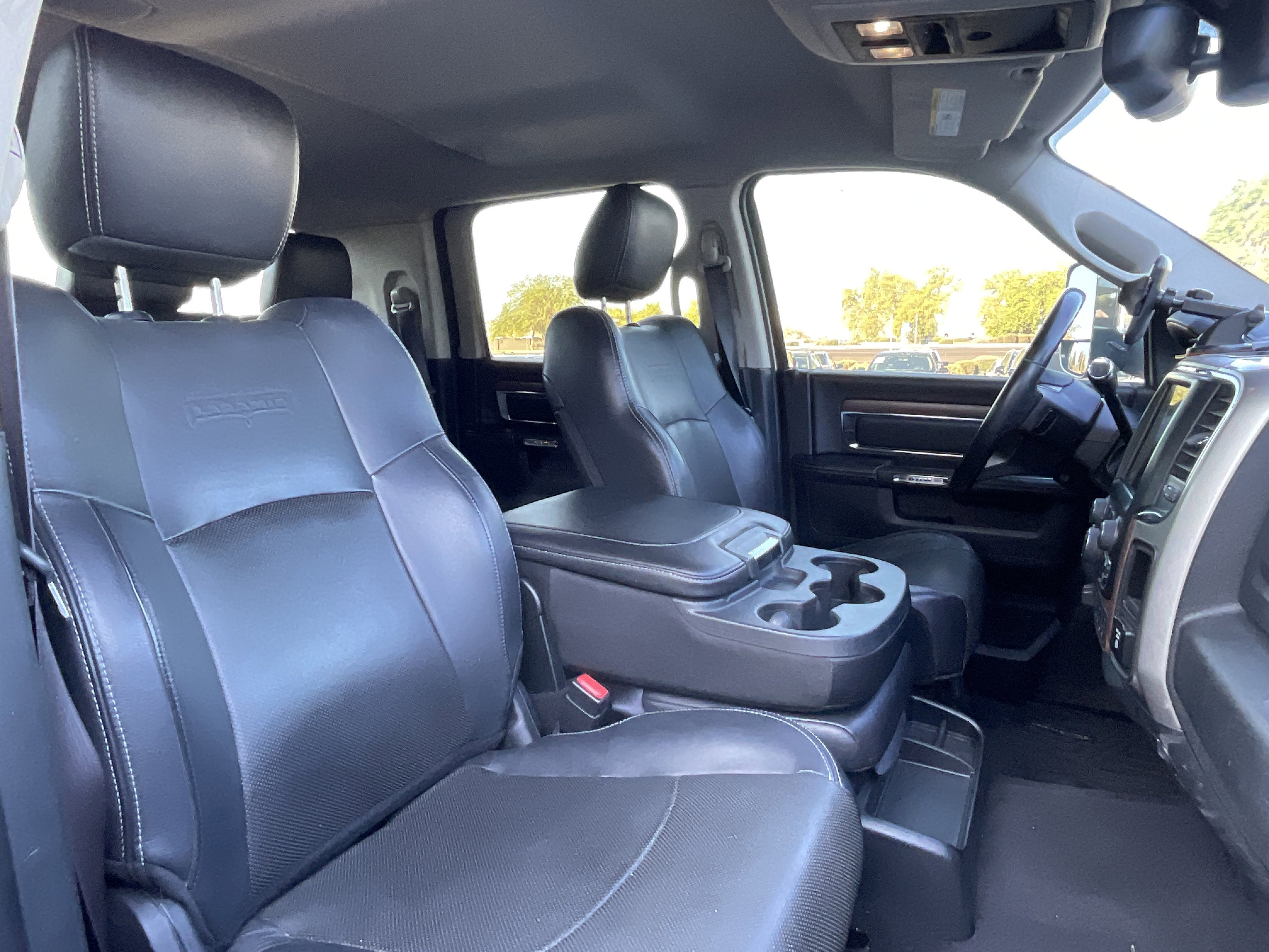 2016 RAM 2500 Laramie* LOW MILES/ CLN CFAX