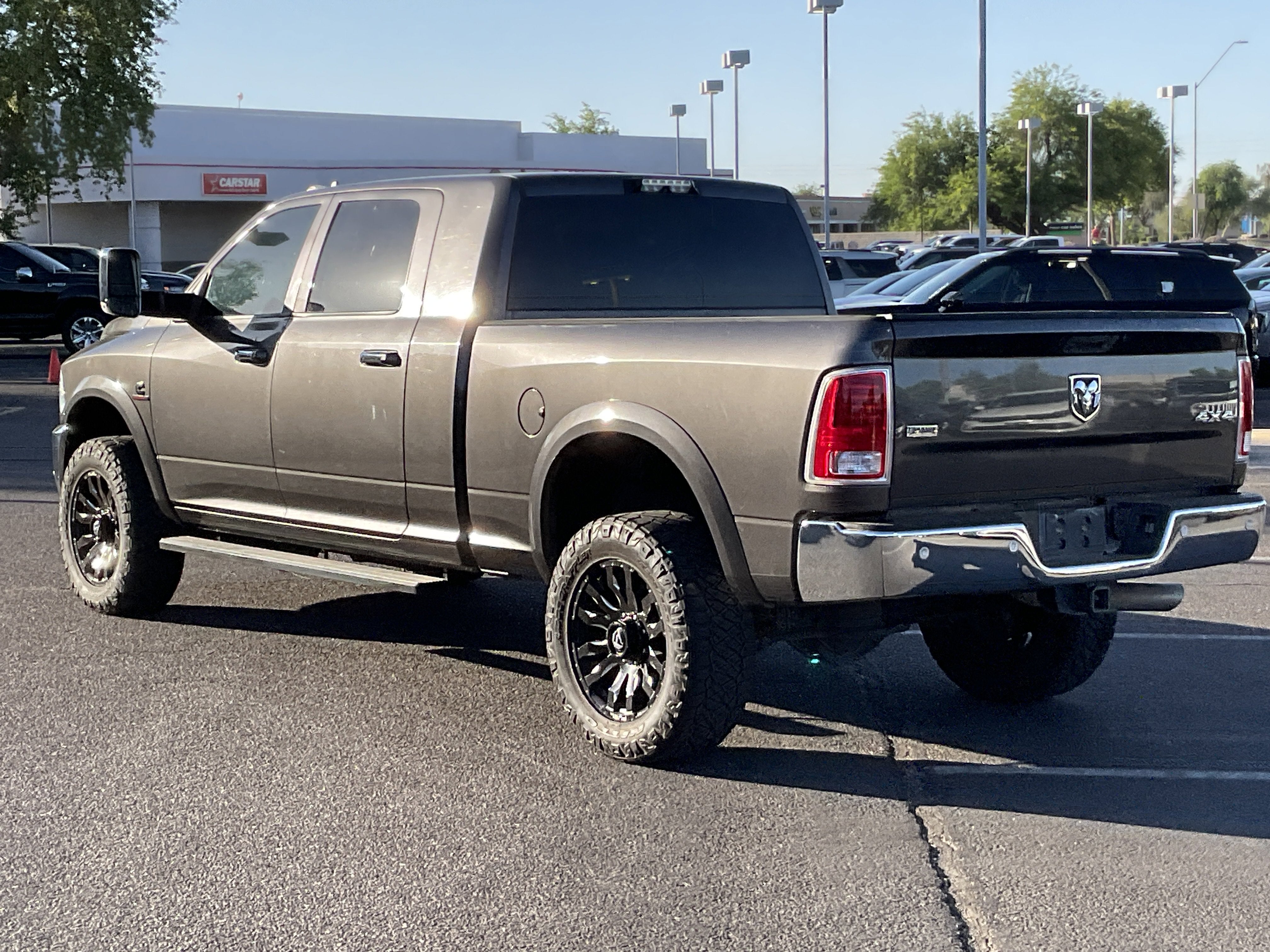 2016 RAM 2500 Laramie* LOW MILES/ CLN CFAX