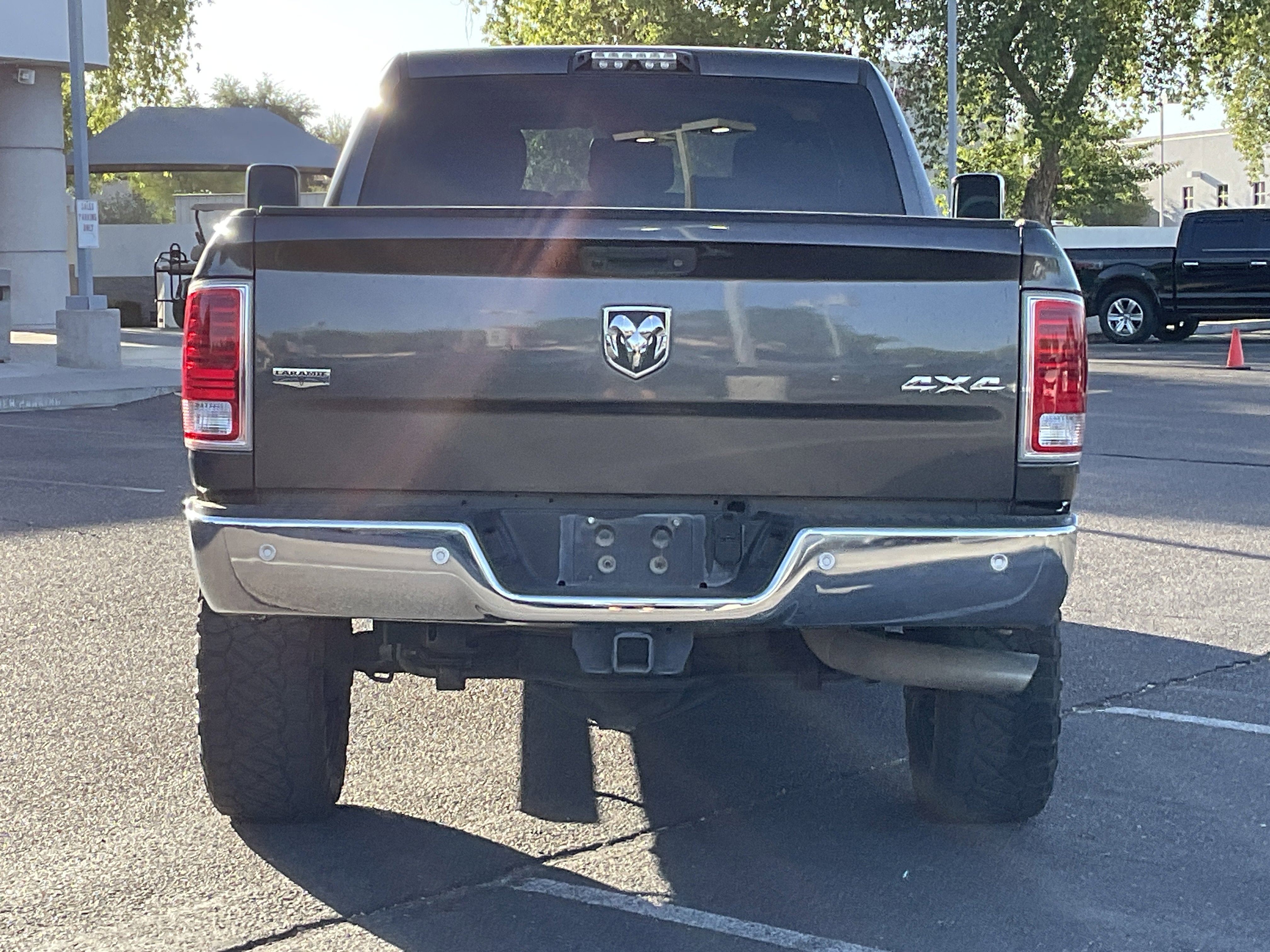 2016 RAM 2500 Laramie* LOW MILES/ CLN CFAX