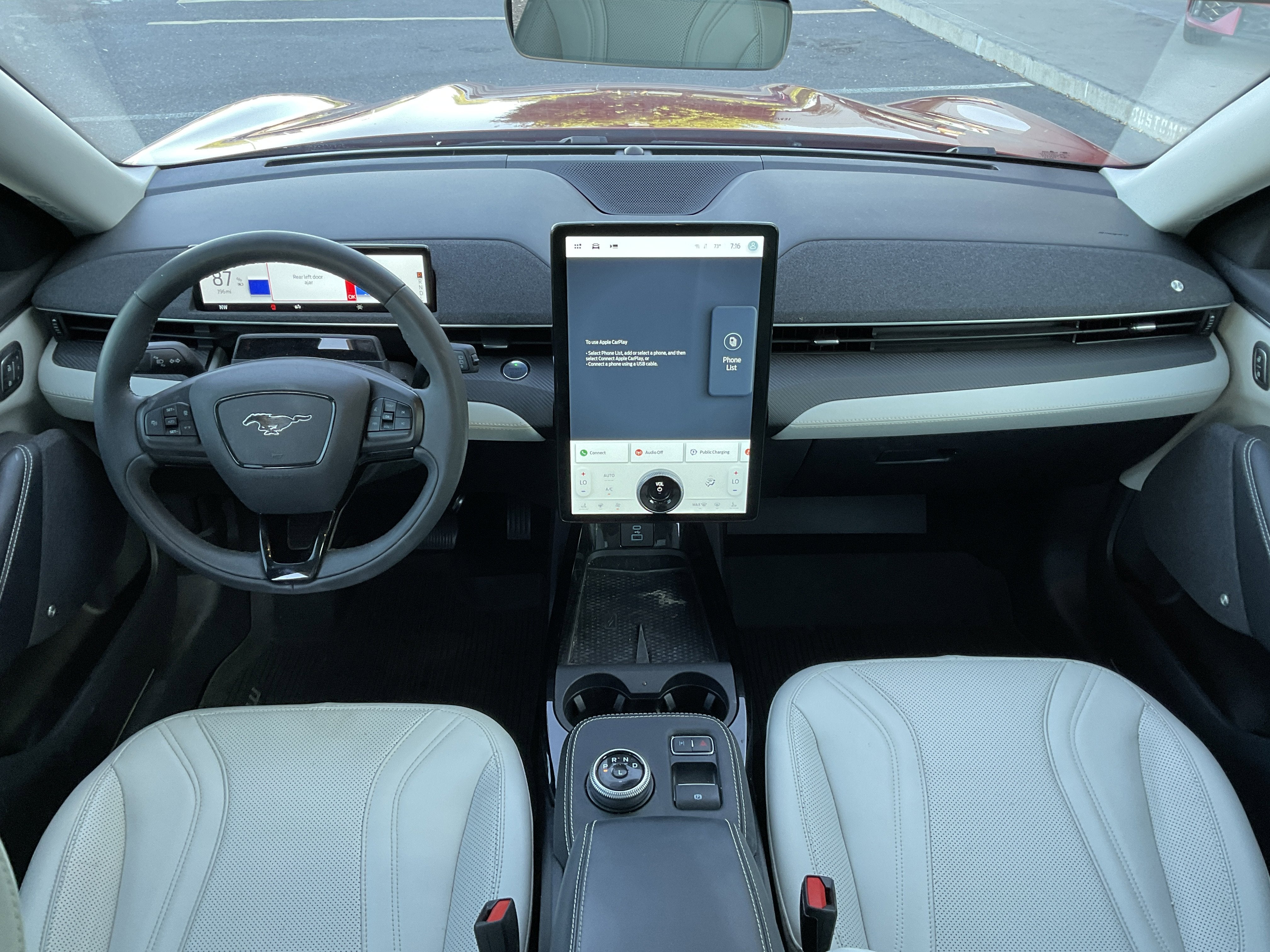2023 Ford Mustang Mach-E Premium**1 OWNER CLN CF**