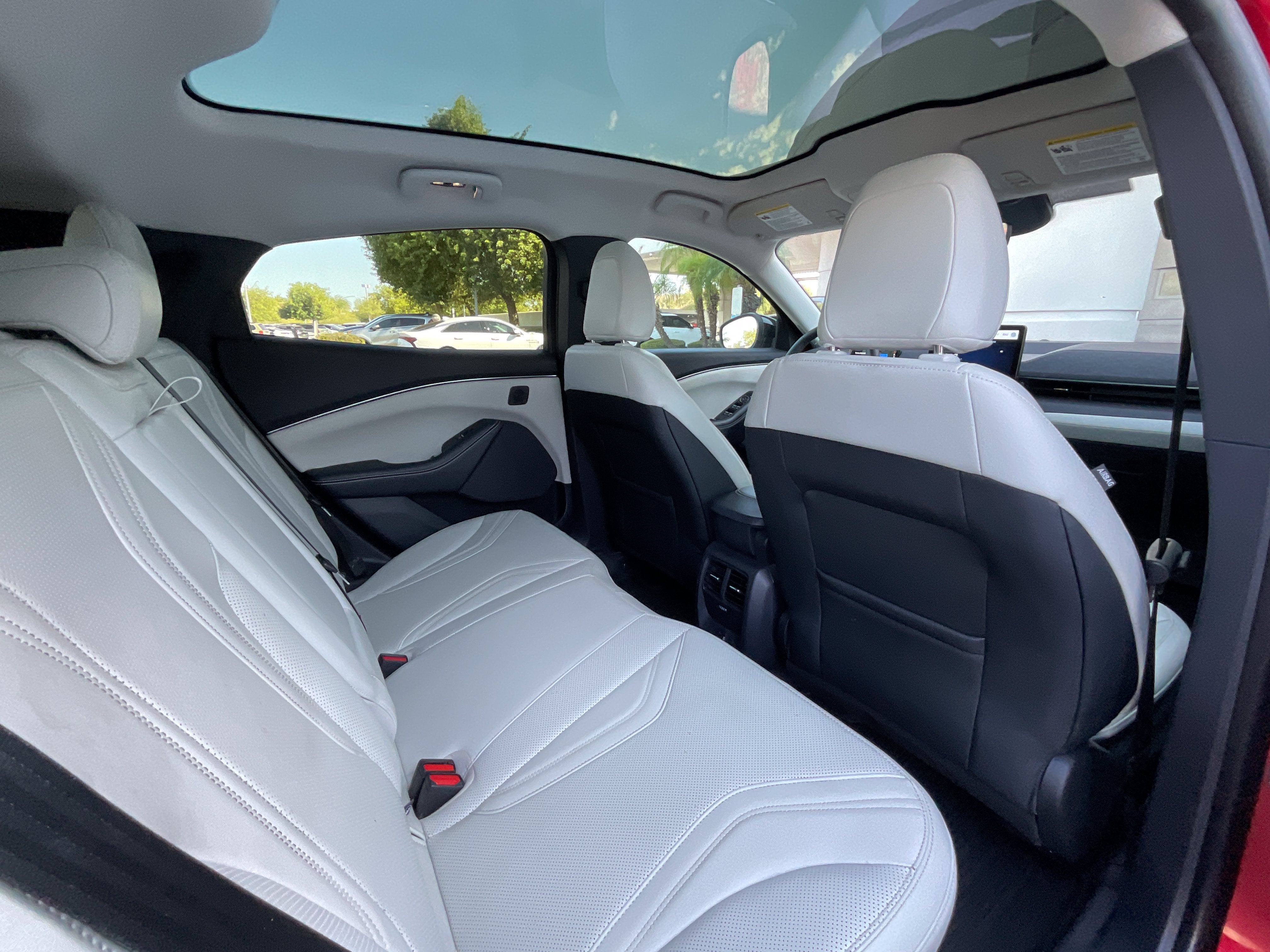 2023 Ford Mustang Mach-E Premium**1 OWNER CLN CF**