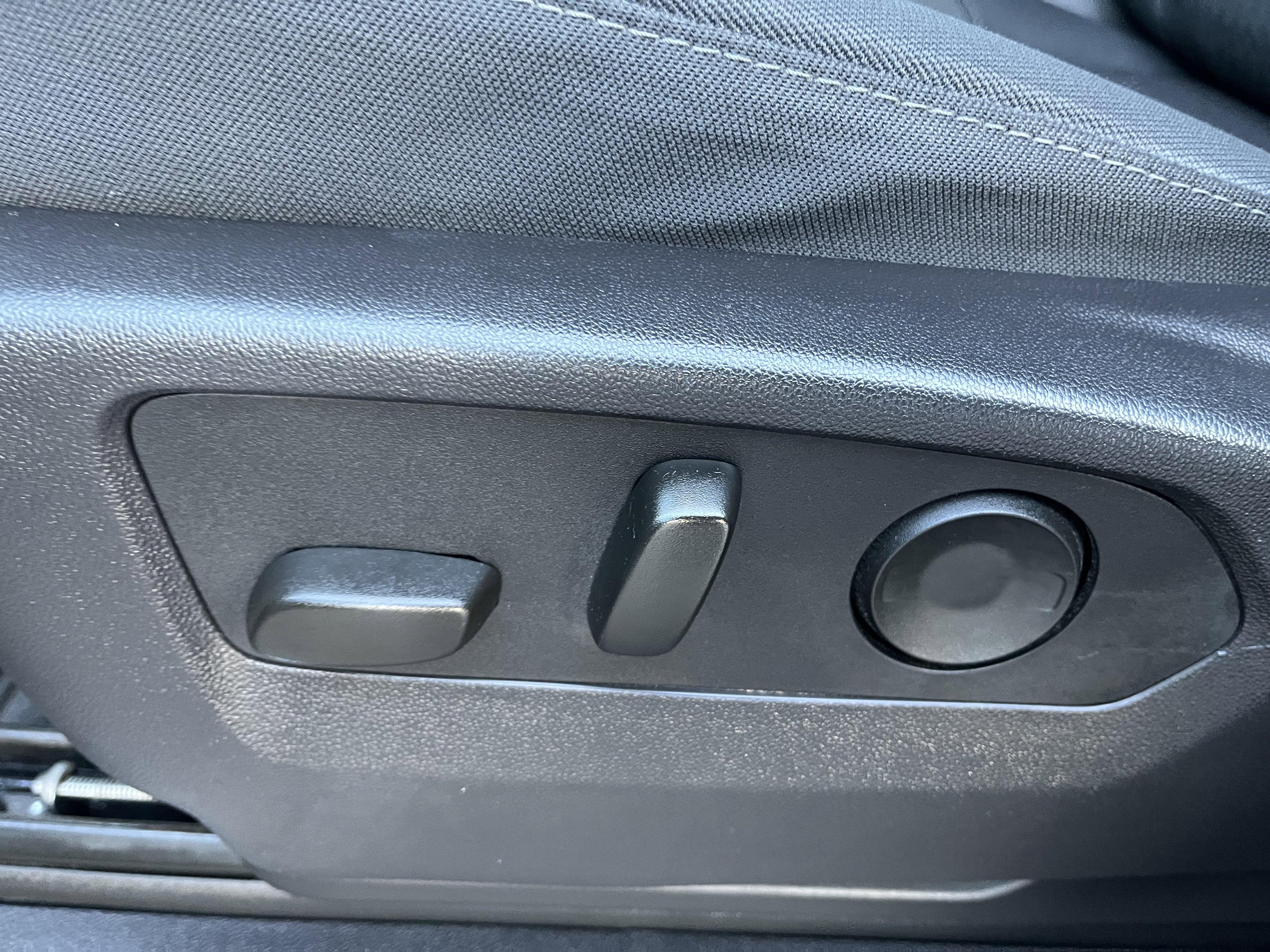 2024 GMC Sierra 1500 Elevation* 1 OWNER/ CLN CARFX