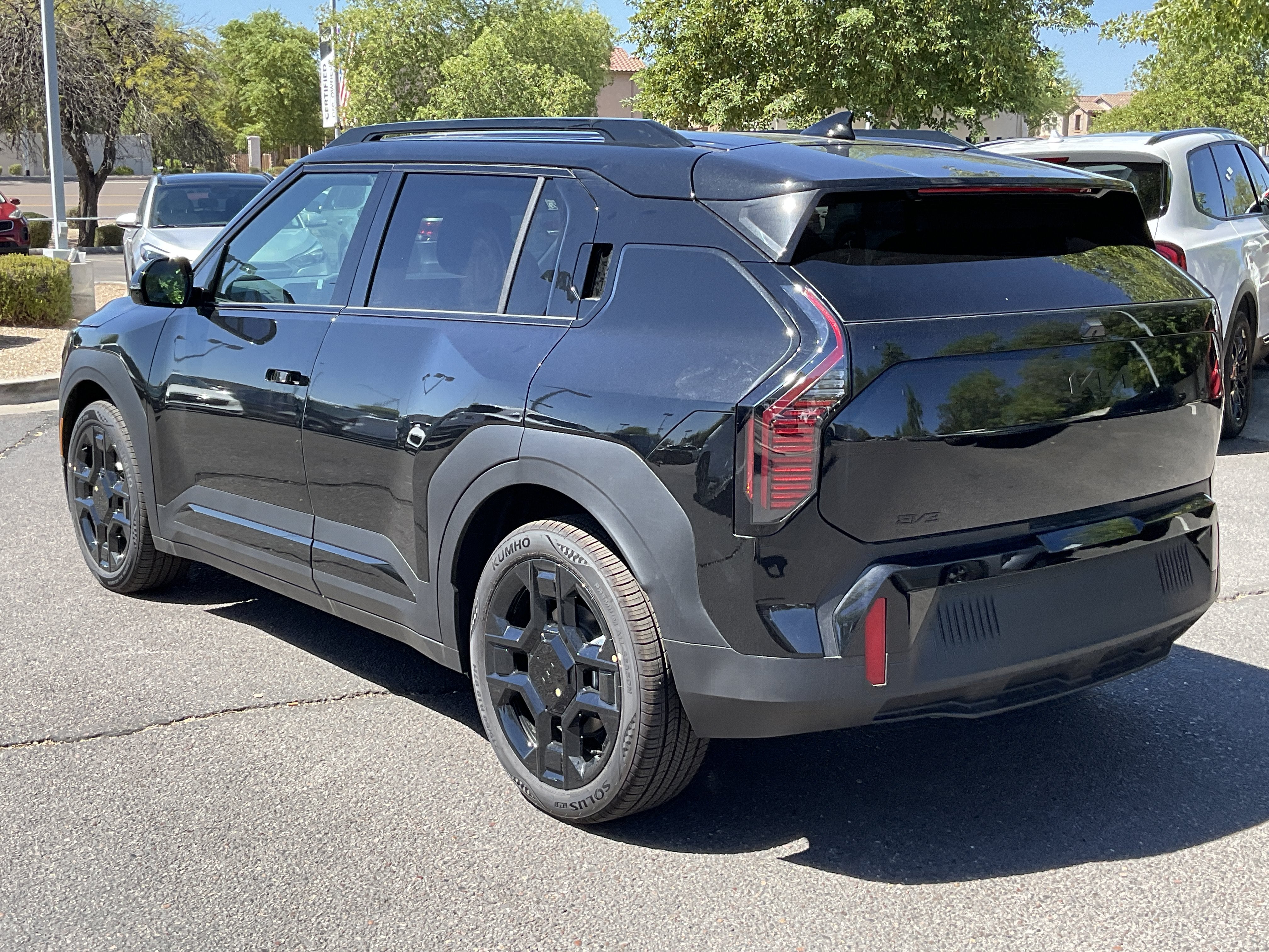 2027 Kia EV3 Wind Nightfall Pkg