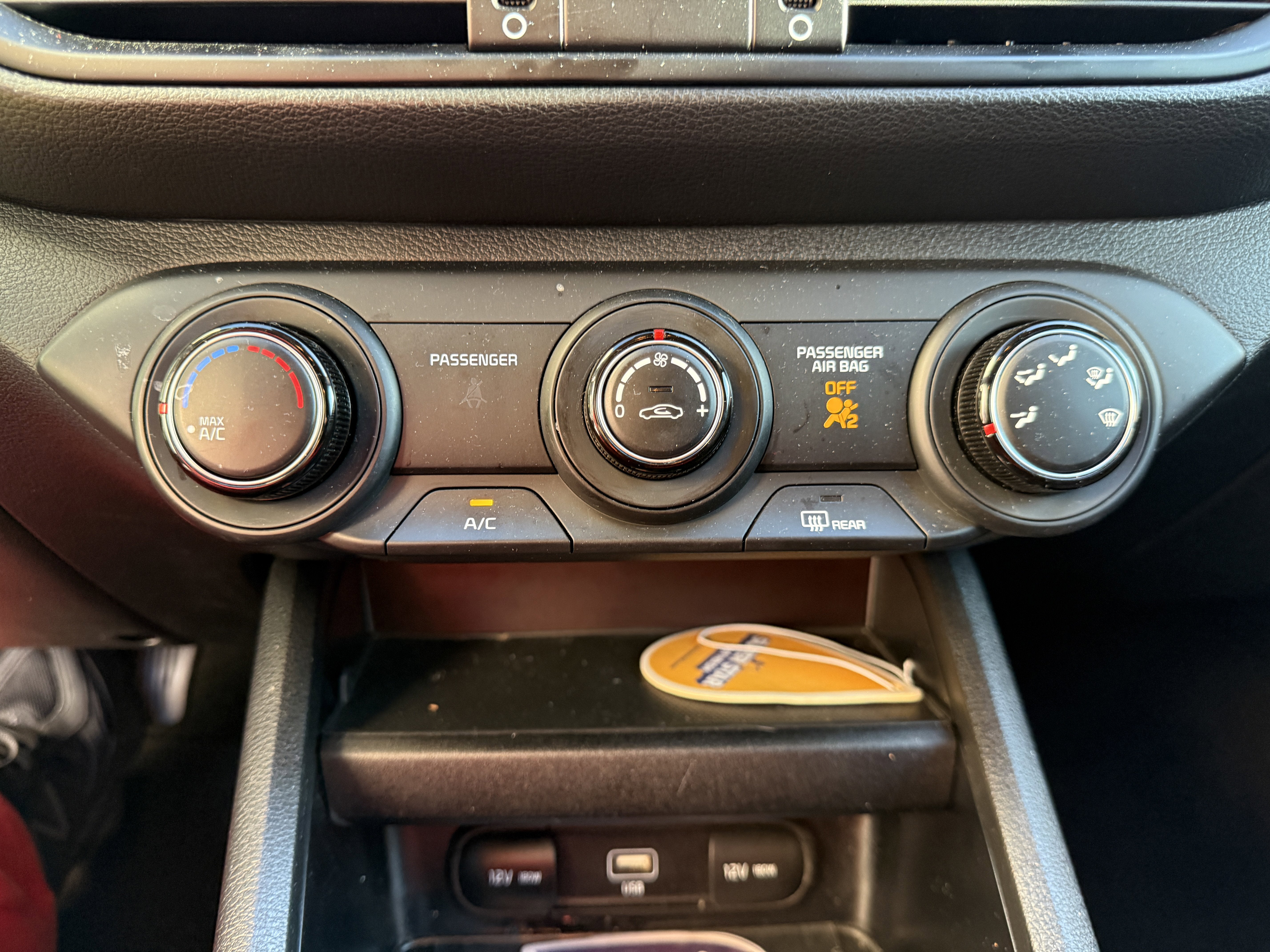 2023 Kia Forte LXS*1 OWNER/ CLEAN CARFAX