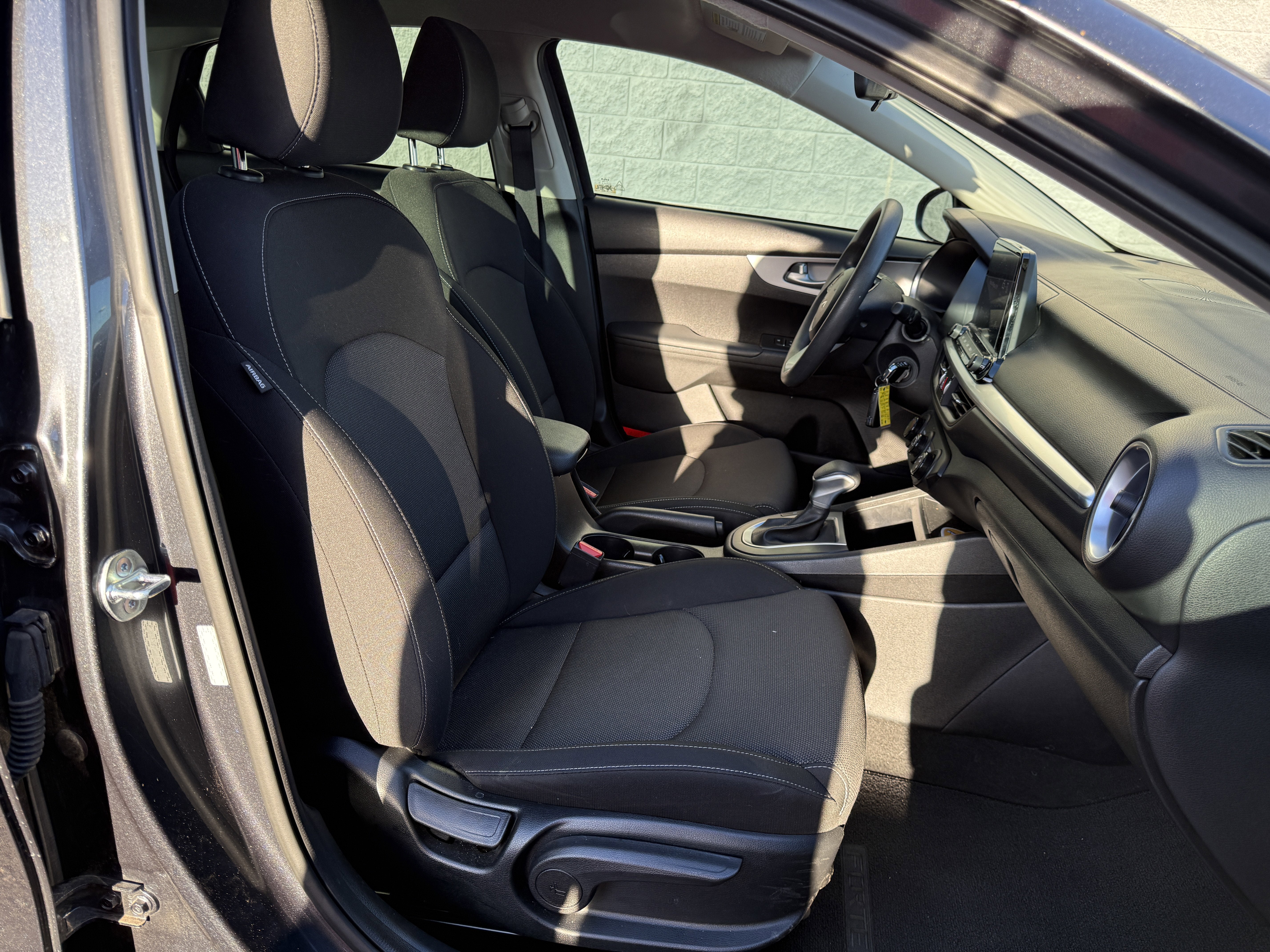 2023 Kia Forte LXS*1 OWNER/ CLEAN CARFAX