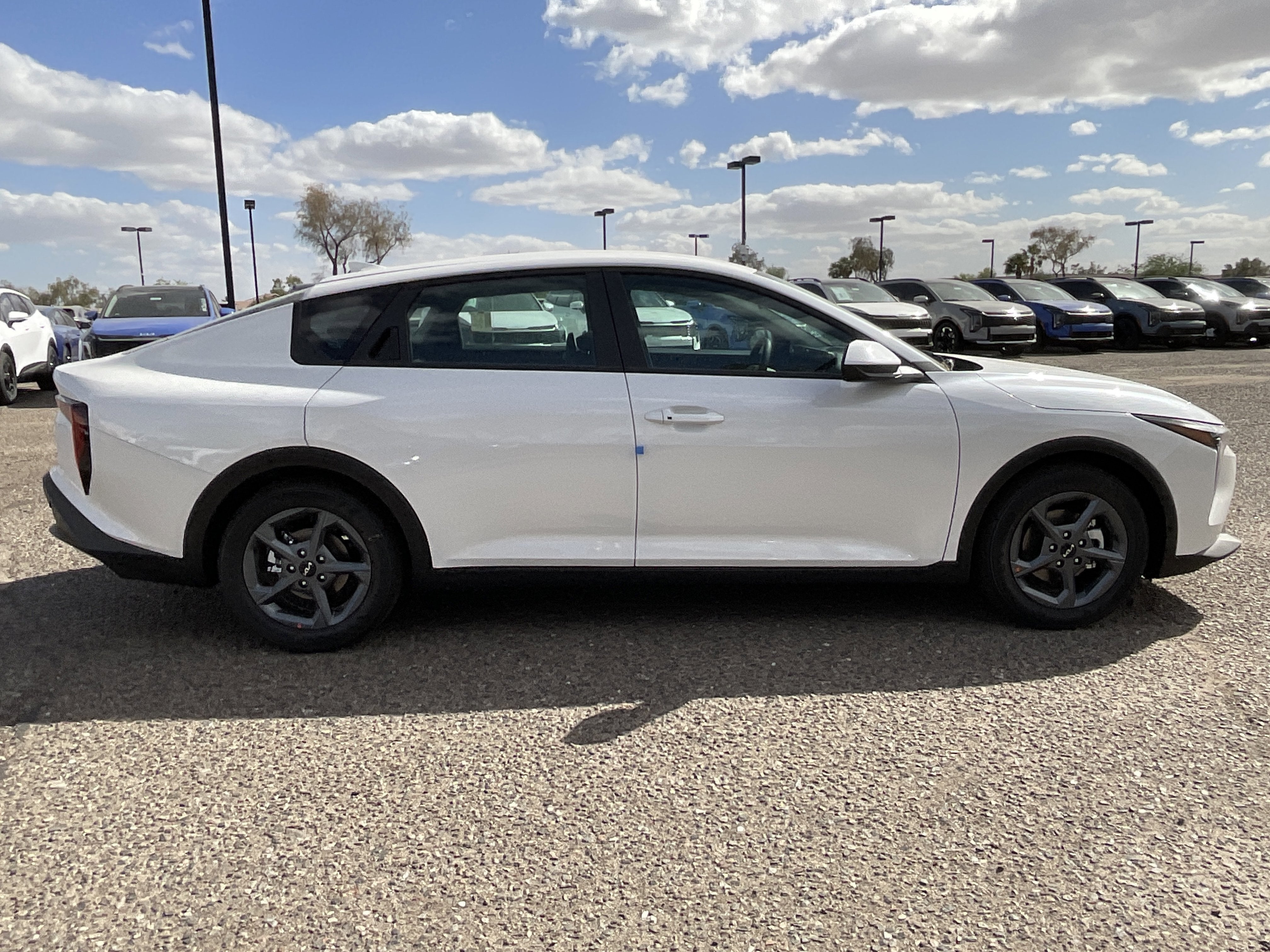 2026 Kia K4 LXS