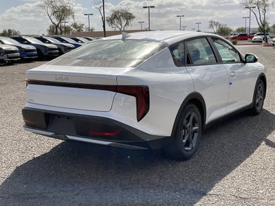 2026 Kia K4 LXS
