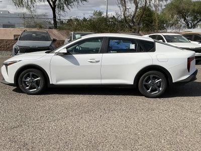 2026 Kia K4 LXS