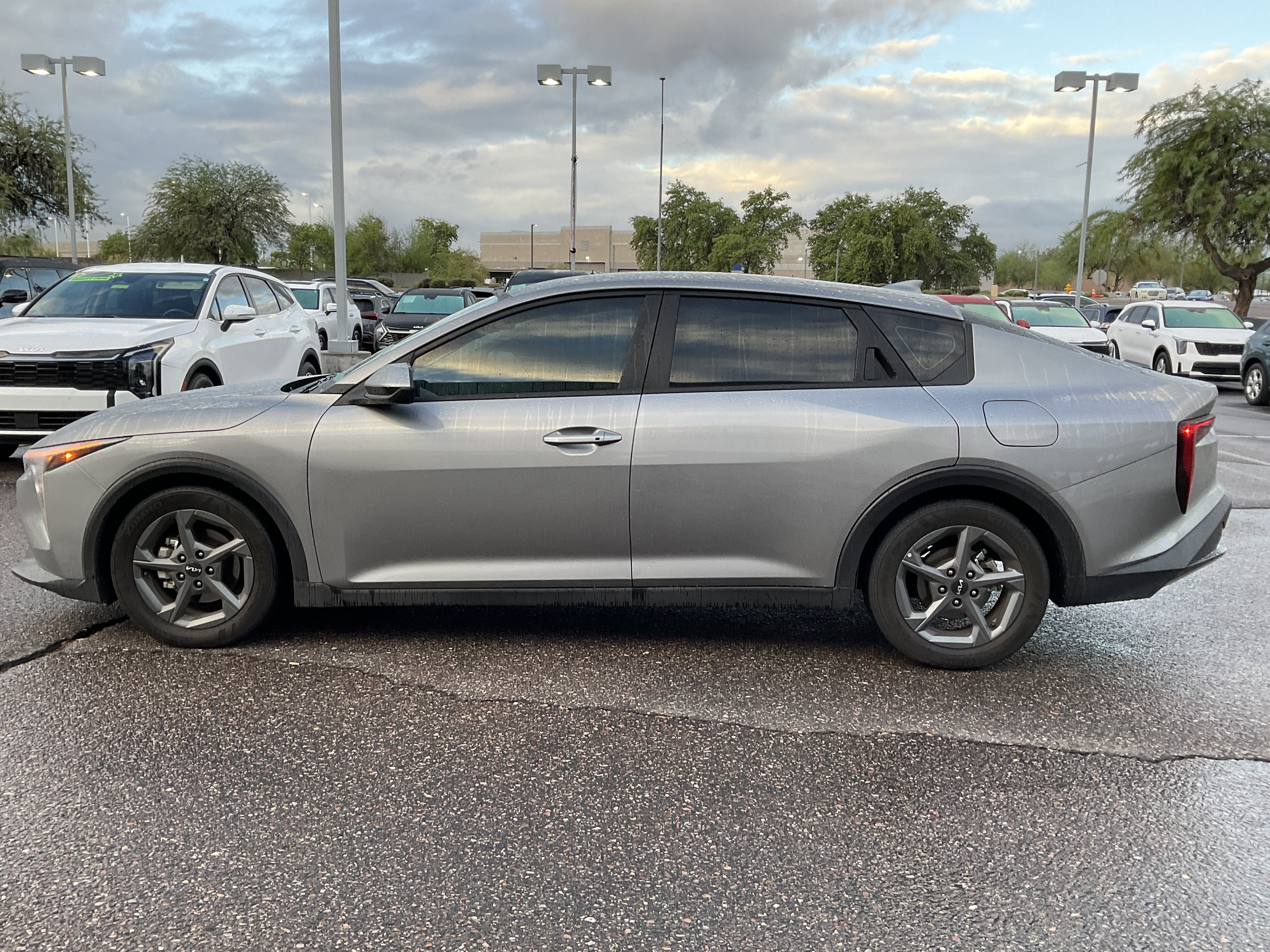 2025 Kia K4 LXS*CLEAN CARFAX/1 OWNER