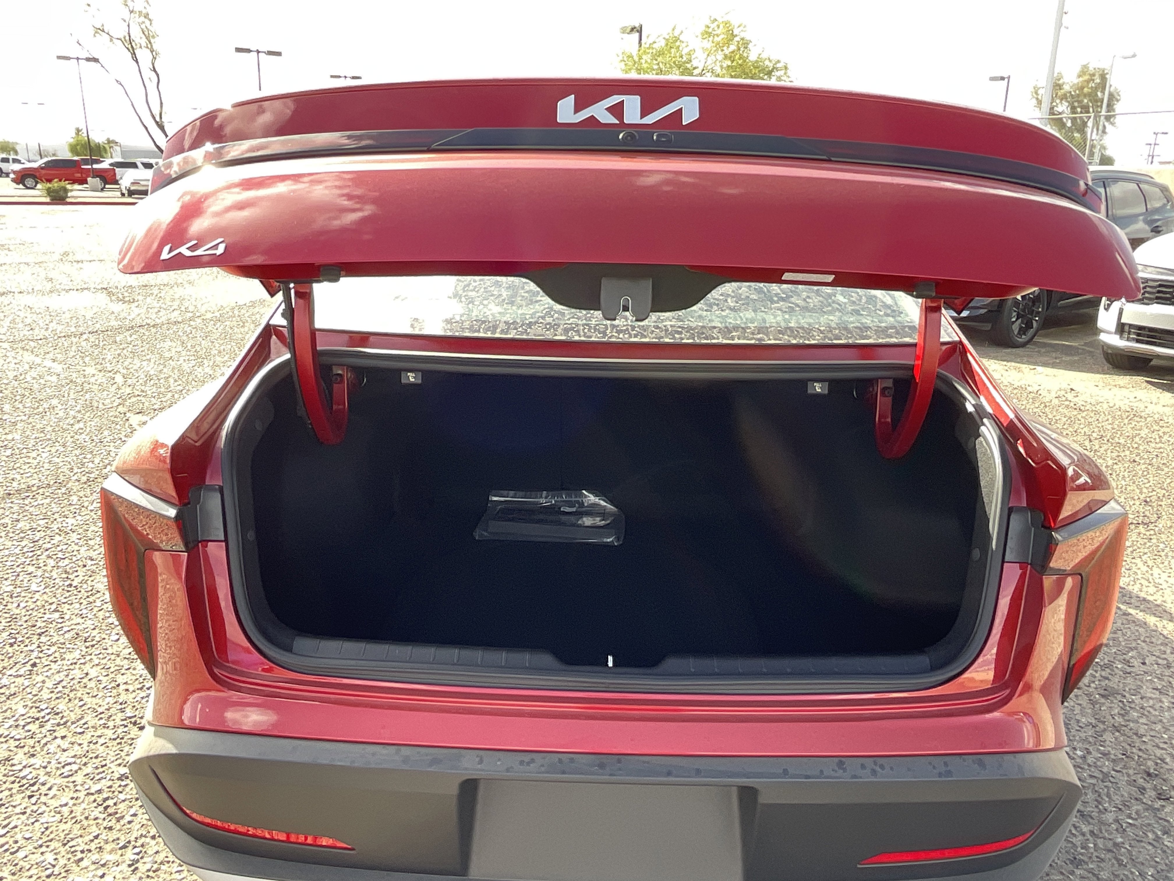 2026 Kia K4 LXS