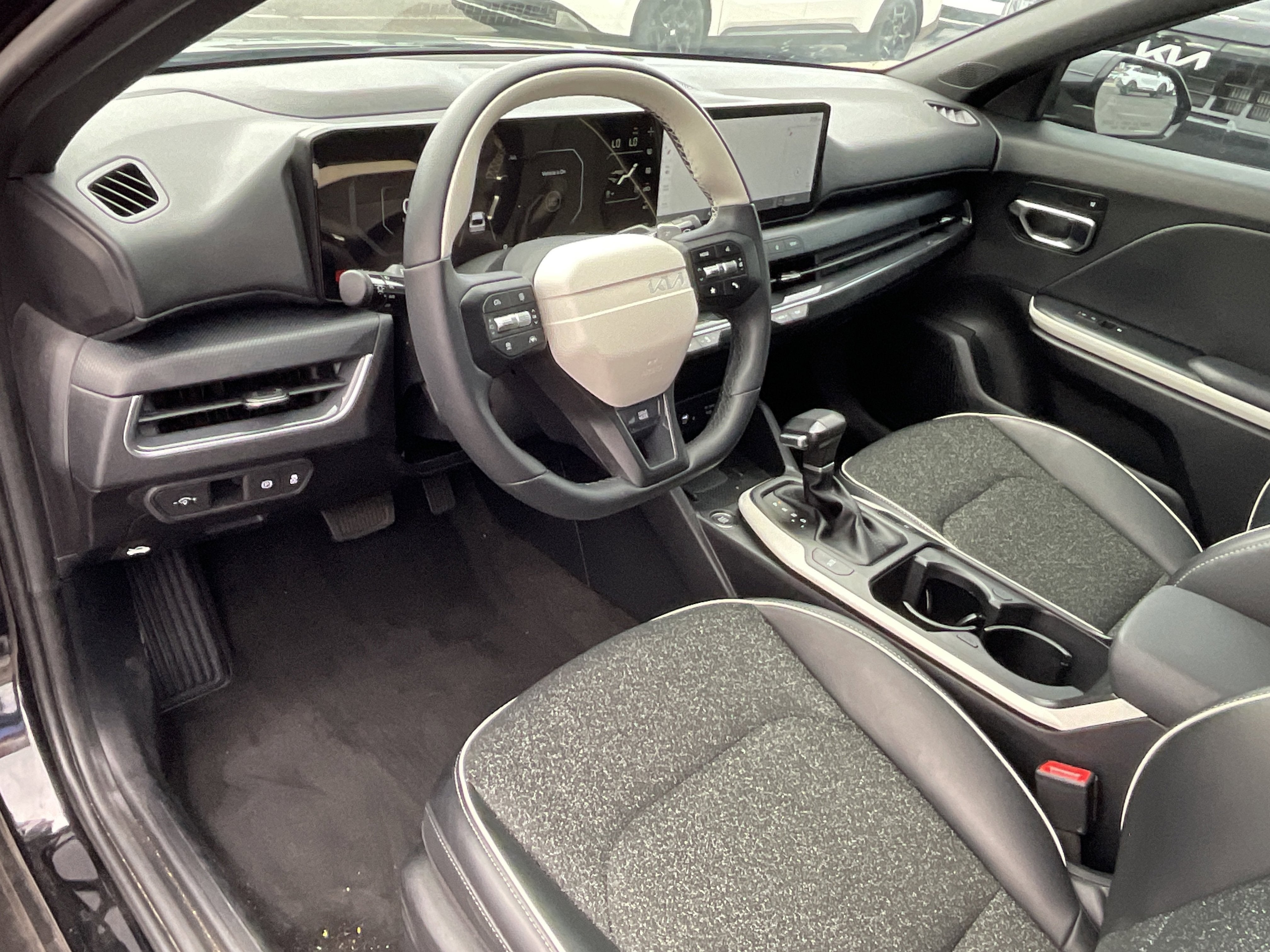 2025 Kia K4 GT-Line*CLEAN CARFAX