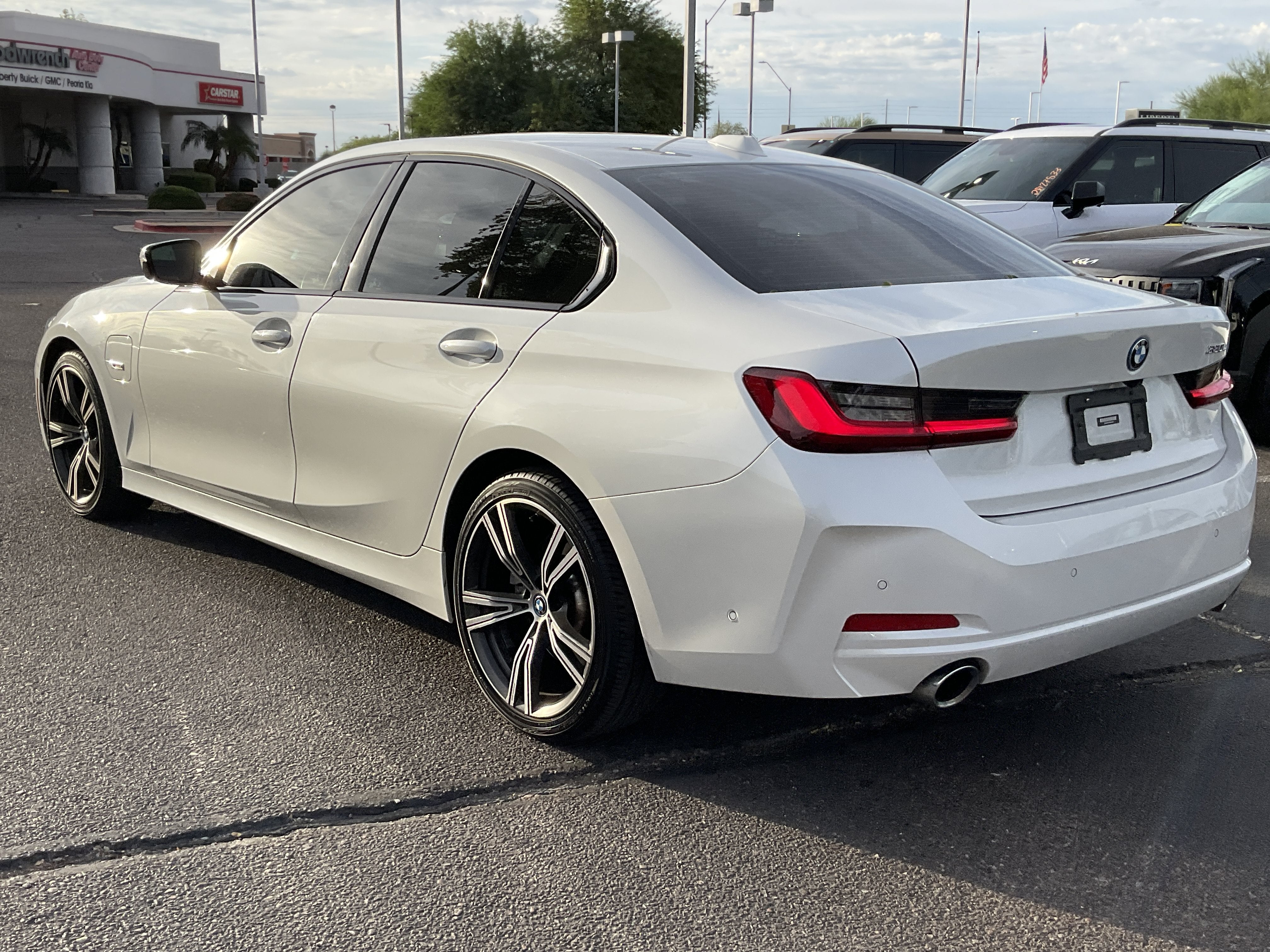 2023 BMW 3 Series 330e
