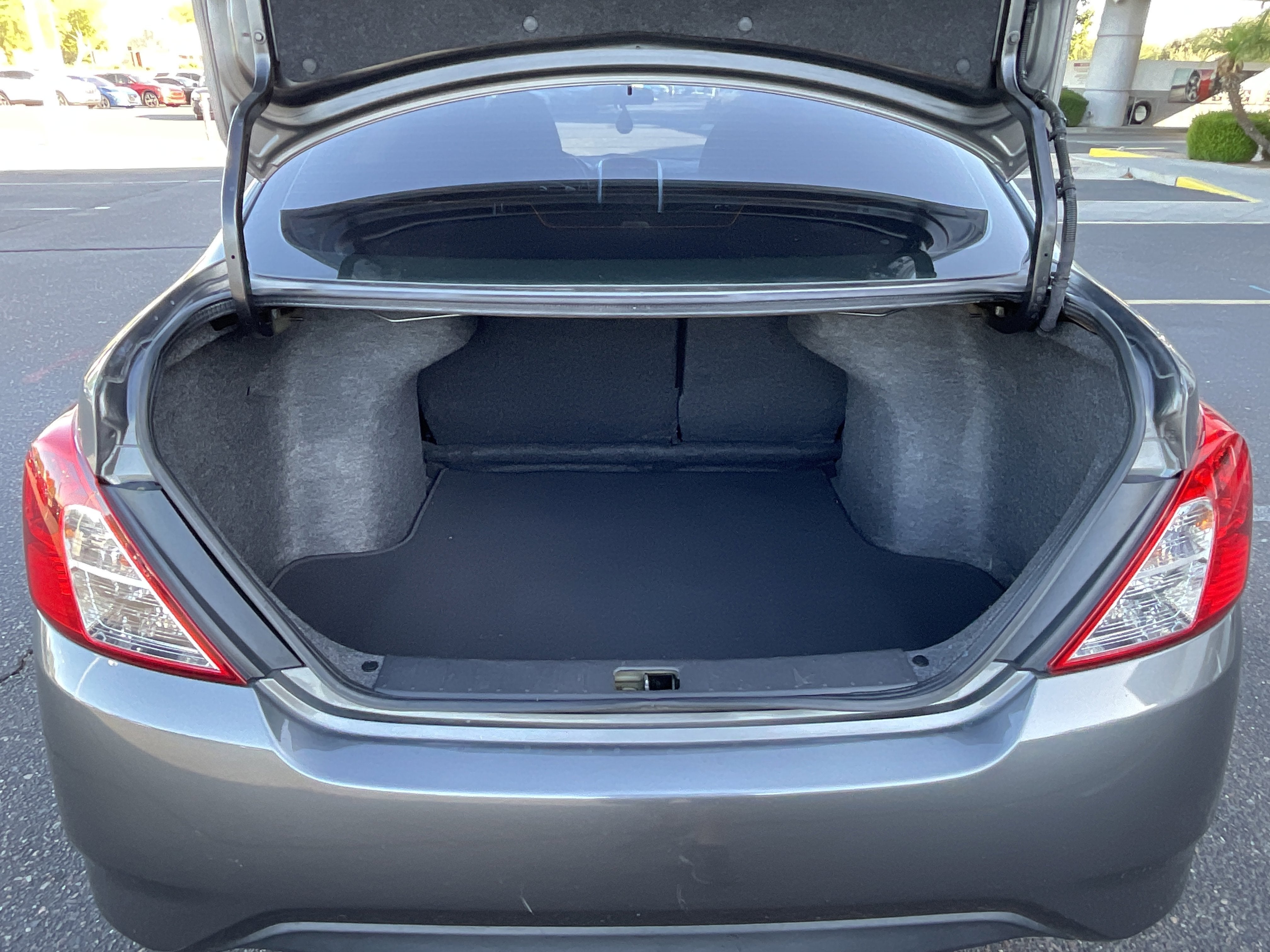 2018 Nissan Versa Sedan SV*CLEAN CARFAX
