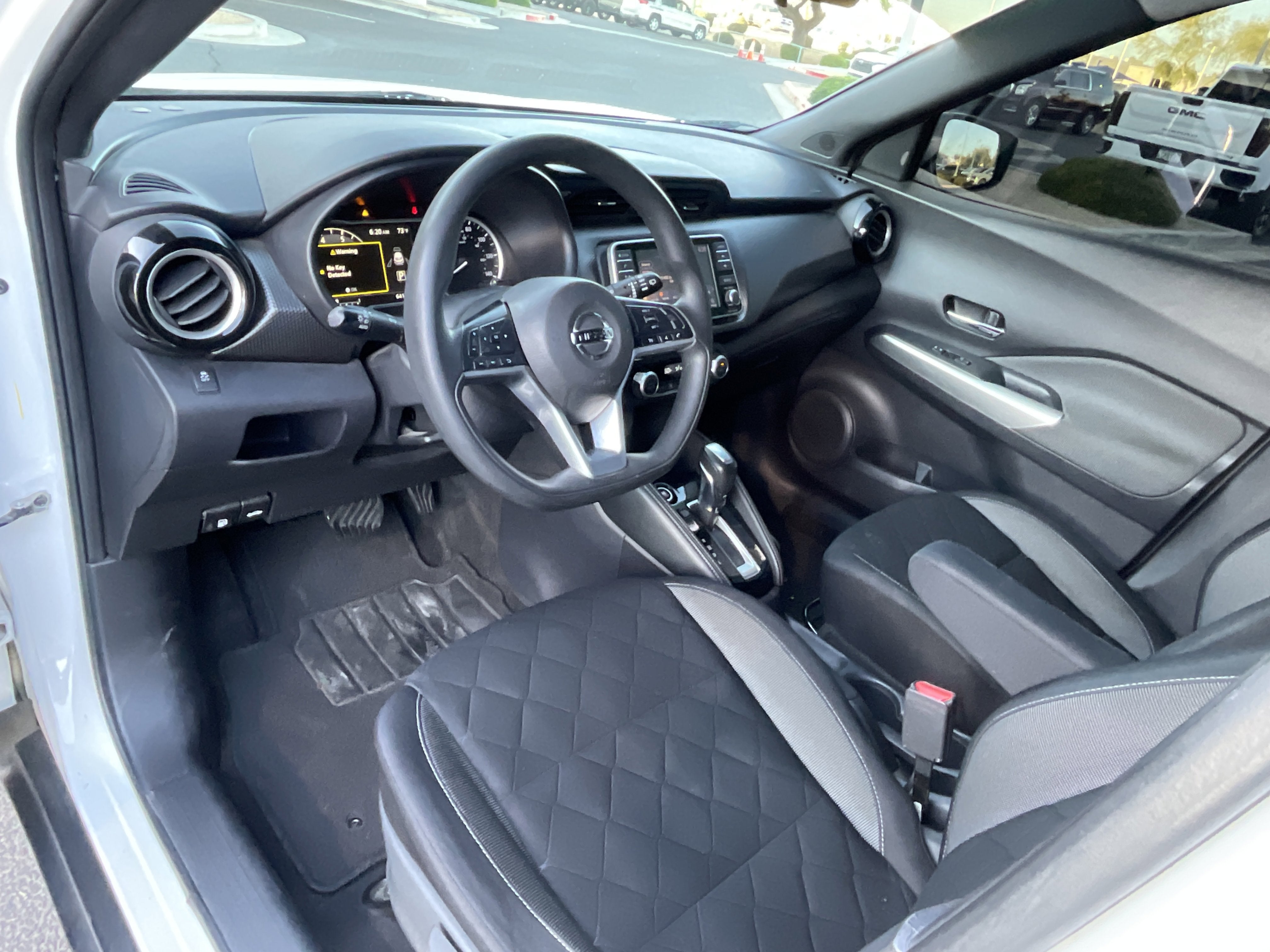 2018 Nissan Kicks SV* LOW MILES