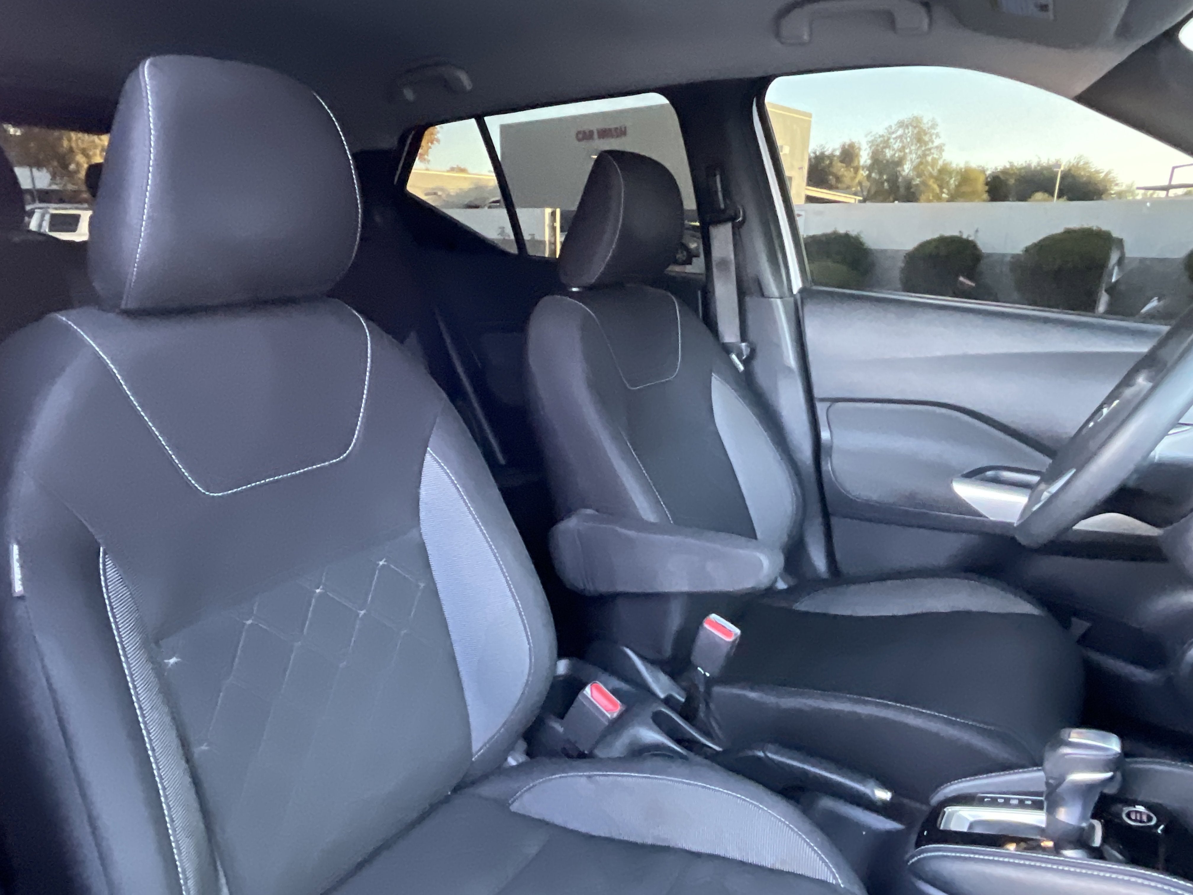 2018 Nissan Kicks SV* LOW MILES