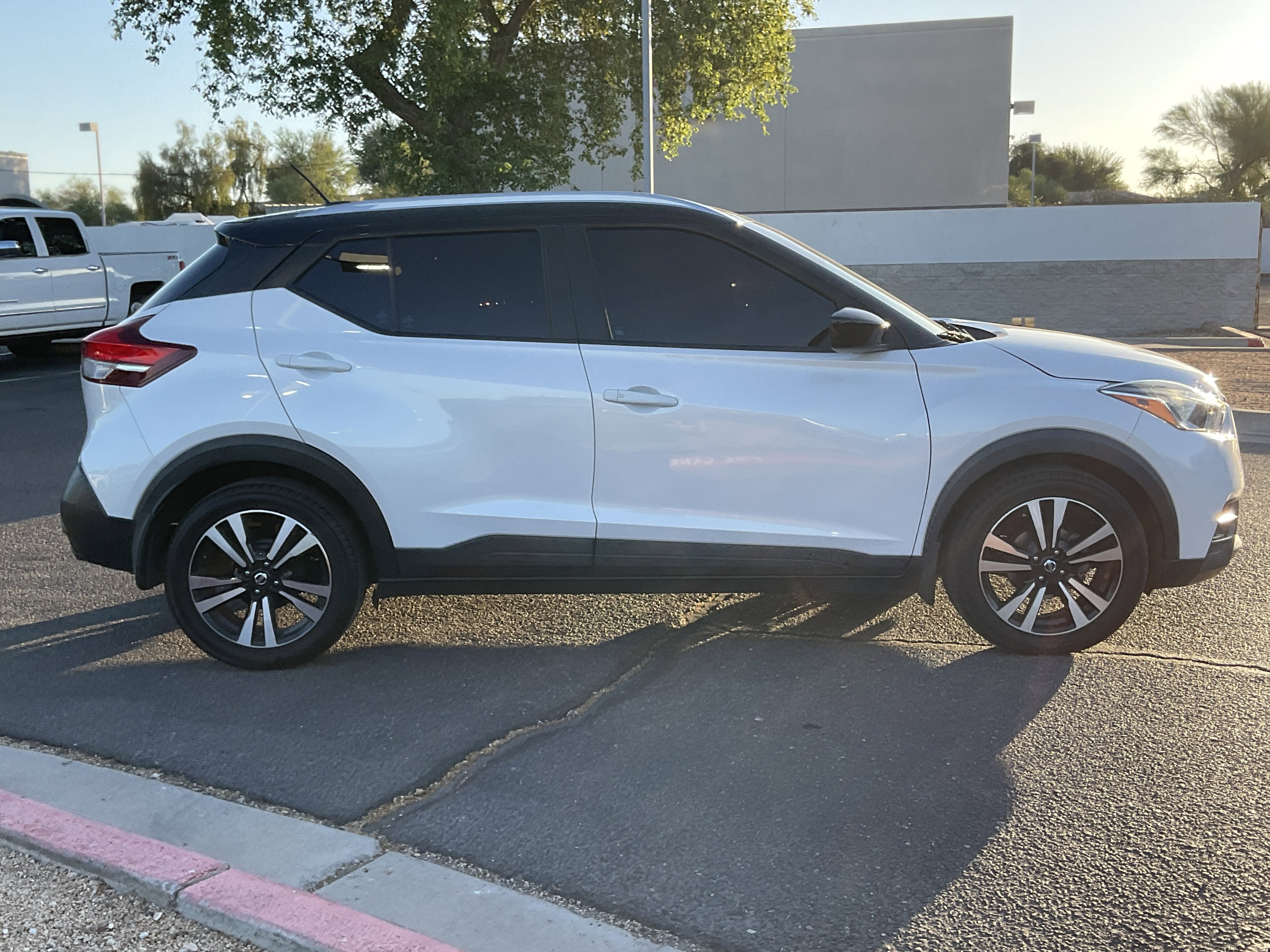 2018 Nissan Kicks SV* LOW MILES