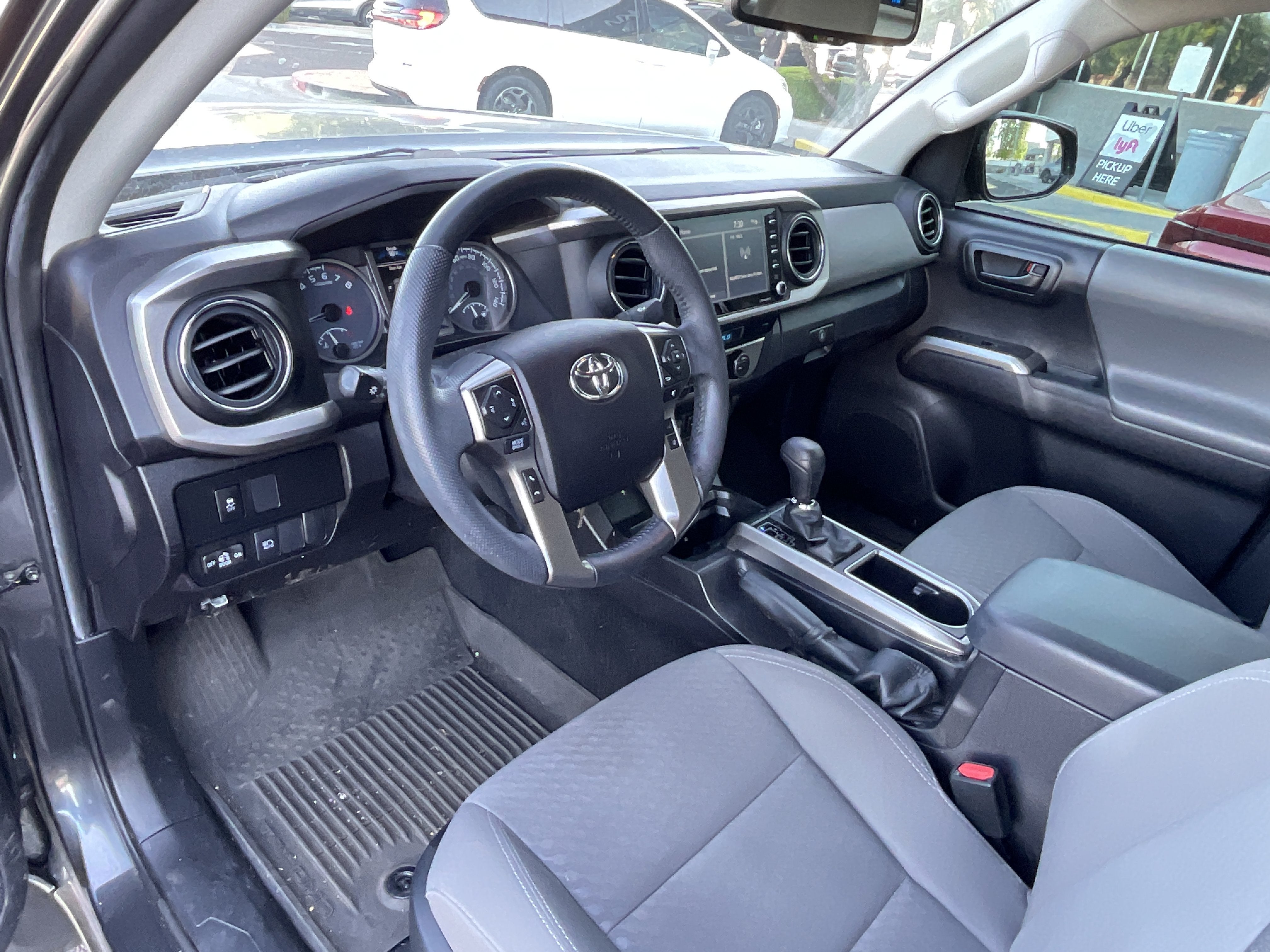 2022 Toyota Tacoma 4WD SR