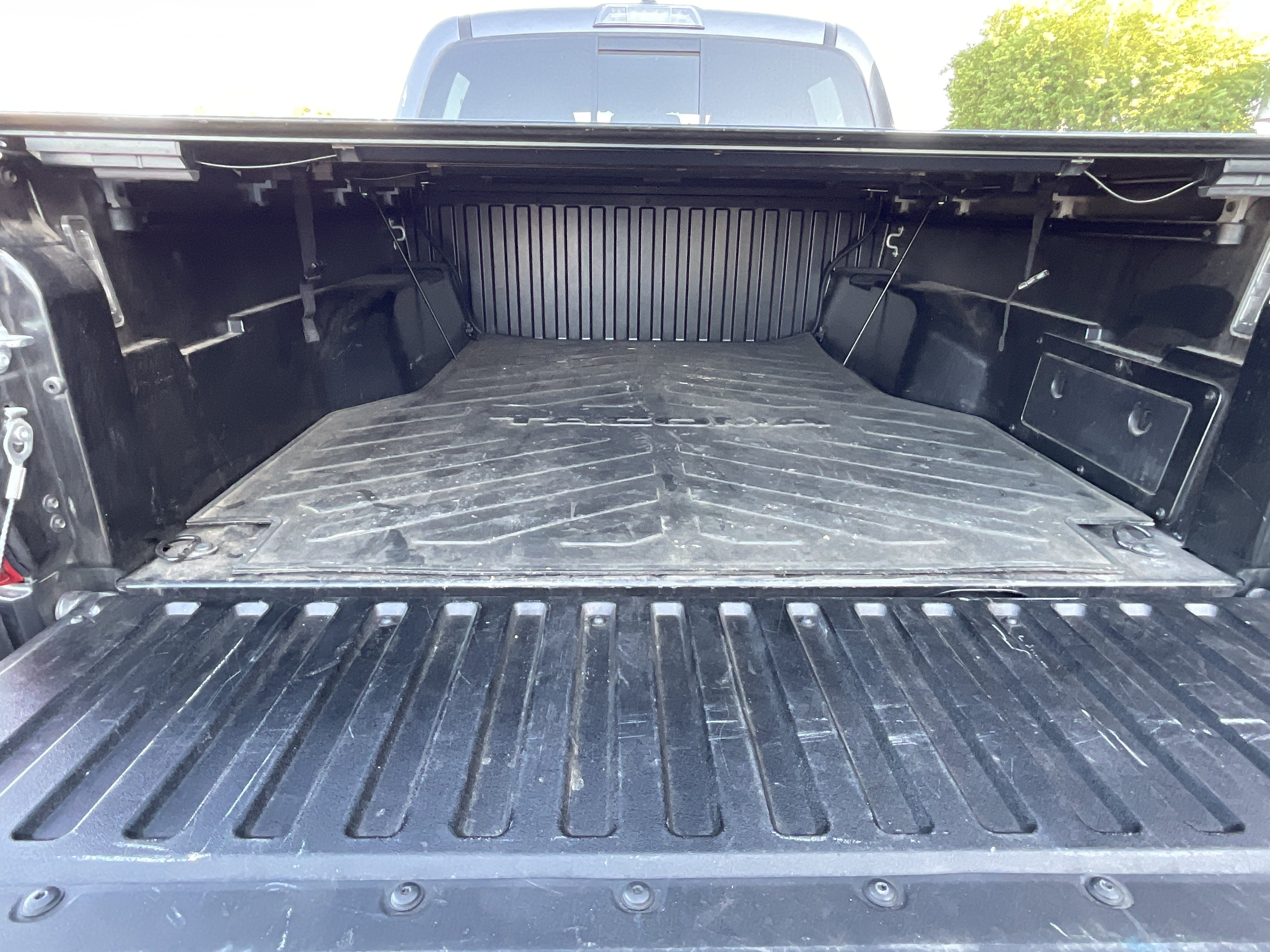 2022 Toyota Tacoma 4WD SR