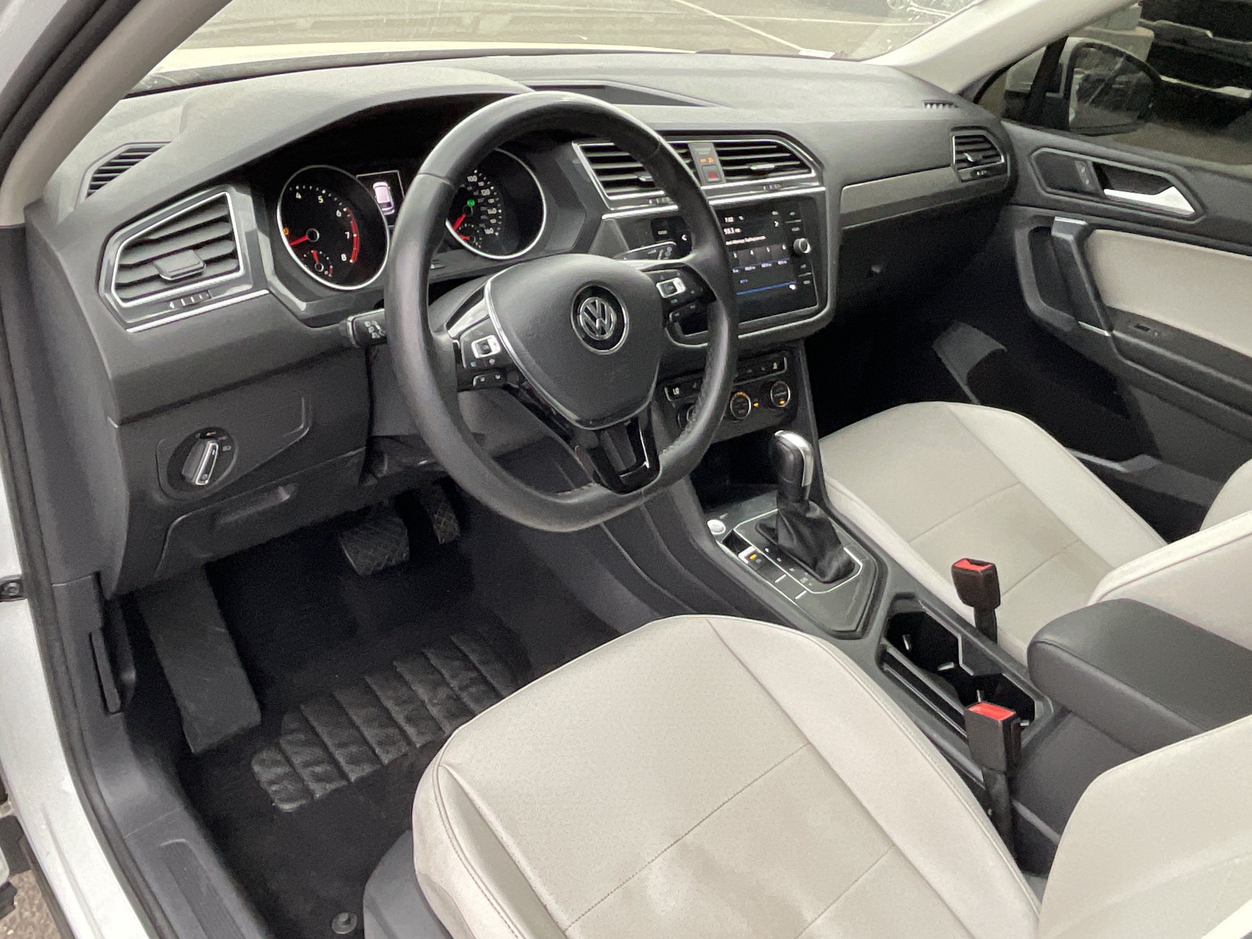 2020 Volkswagen Tiguan SE