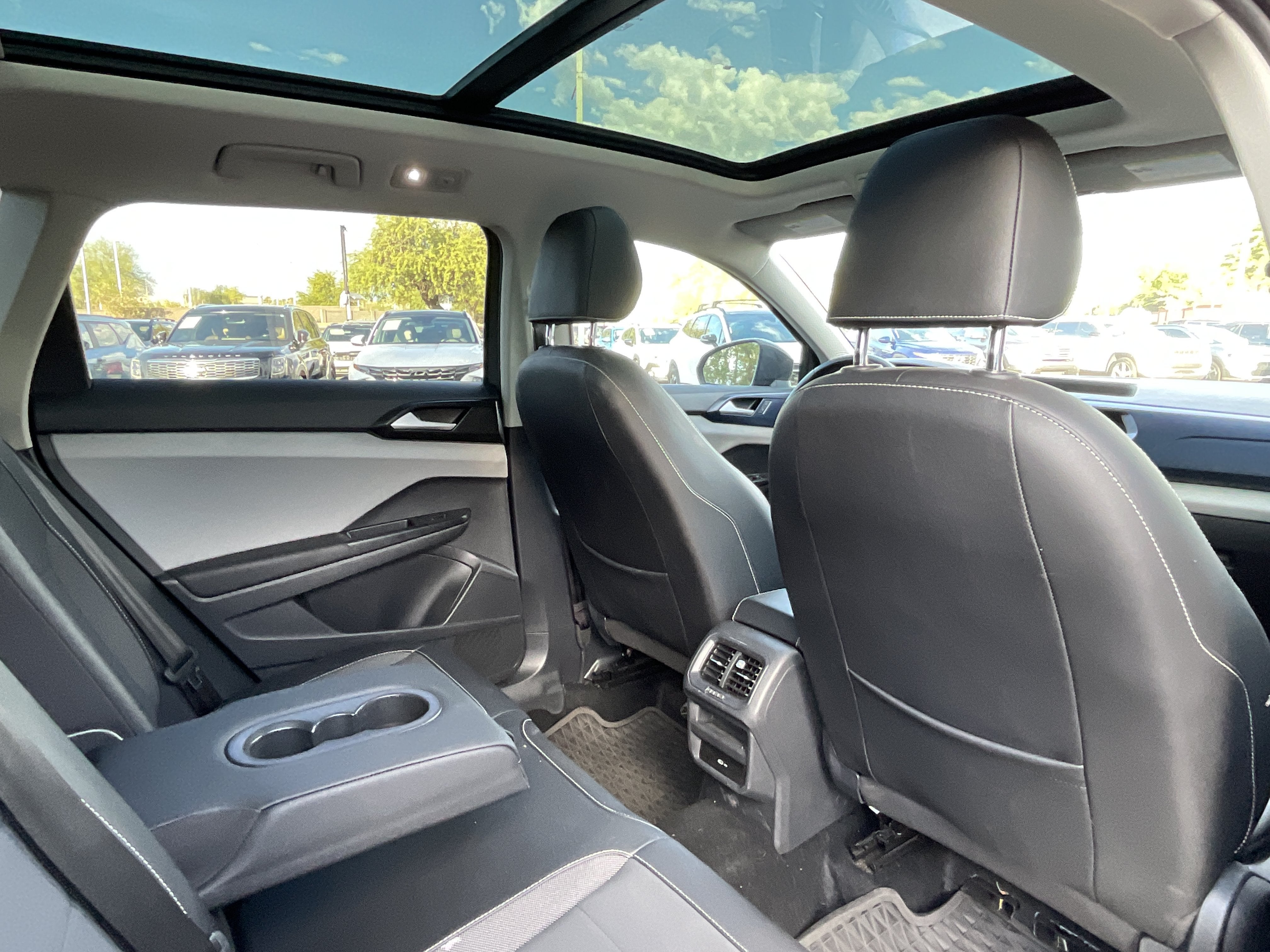 2022 Volkswagen Taos SE