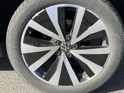 2024 Volkswagen Taos SE