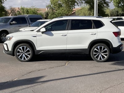 2024 Volkswagen Taos SE