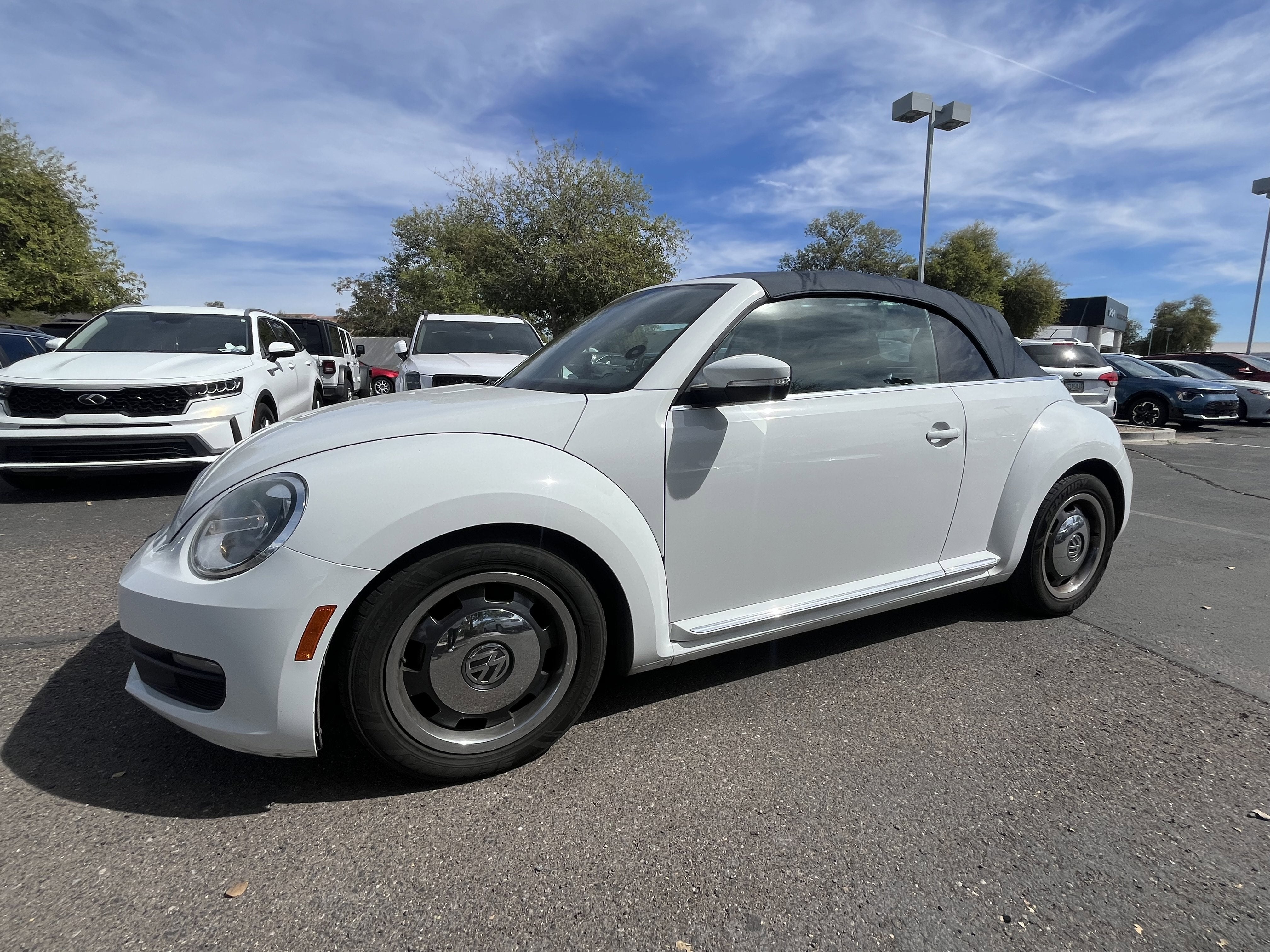 2016 Volkswagen Beetle Convertible 1.8T Denim