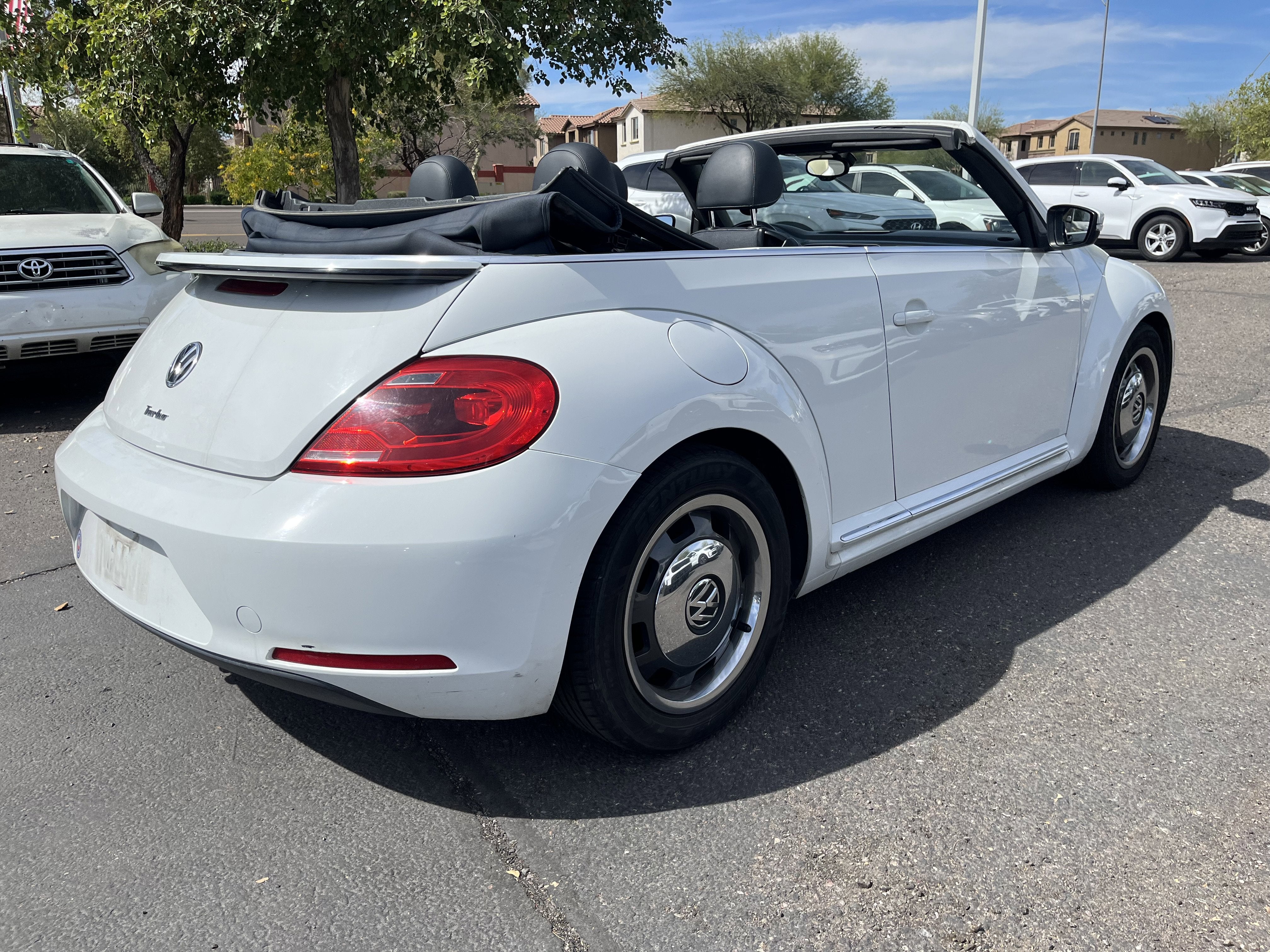 2016 Volkswagen Beetle Convertible 1.8T Denim