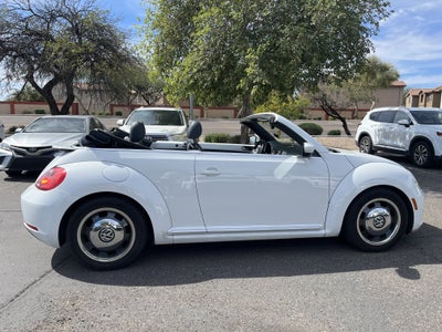 2016 Volkswagen Beetle Convertible 1.8T Denim