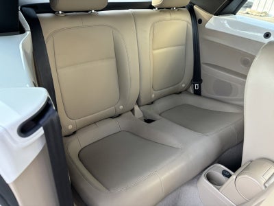 2014 Volkswagen Beetle Convertible 2.5L w/Tech