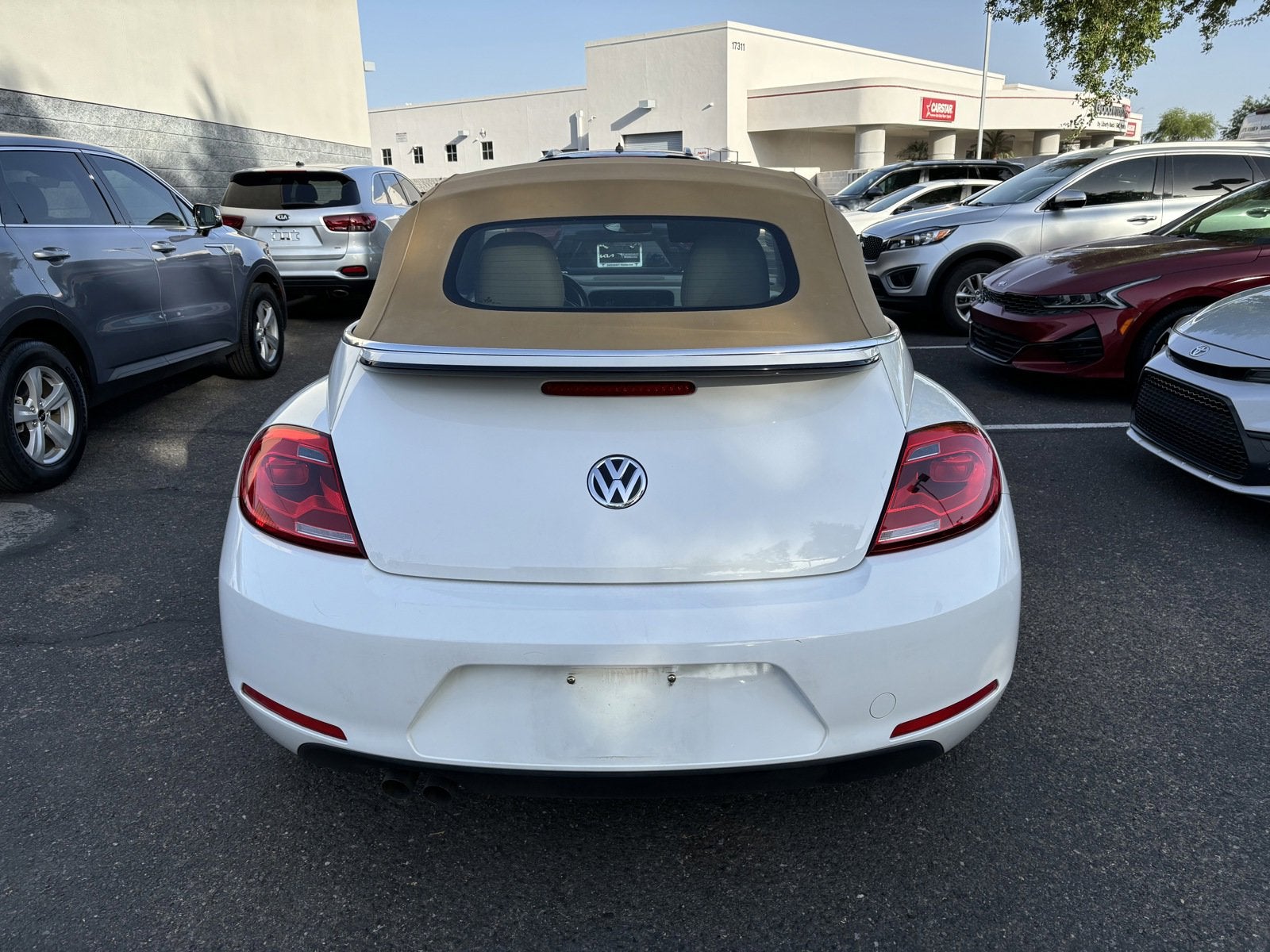 2014 Volkswagen Beetle Convertible 2.5L w/Tech