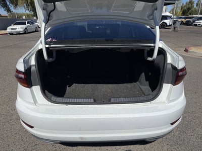 2019 Volkswagen Jetta R-Line