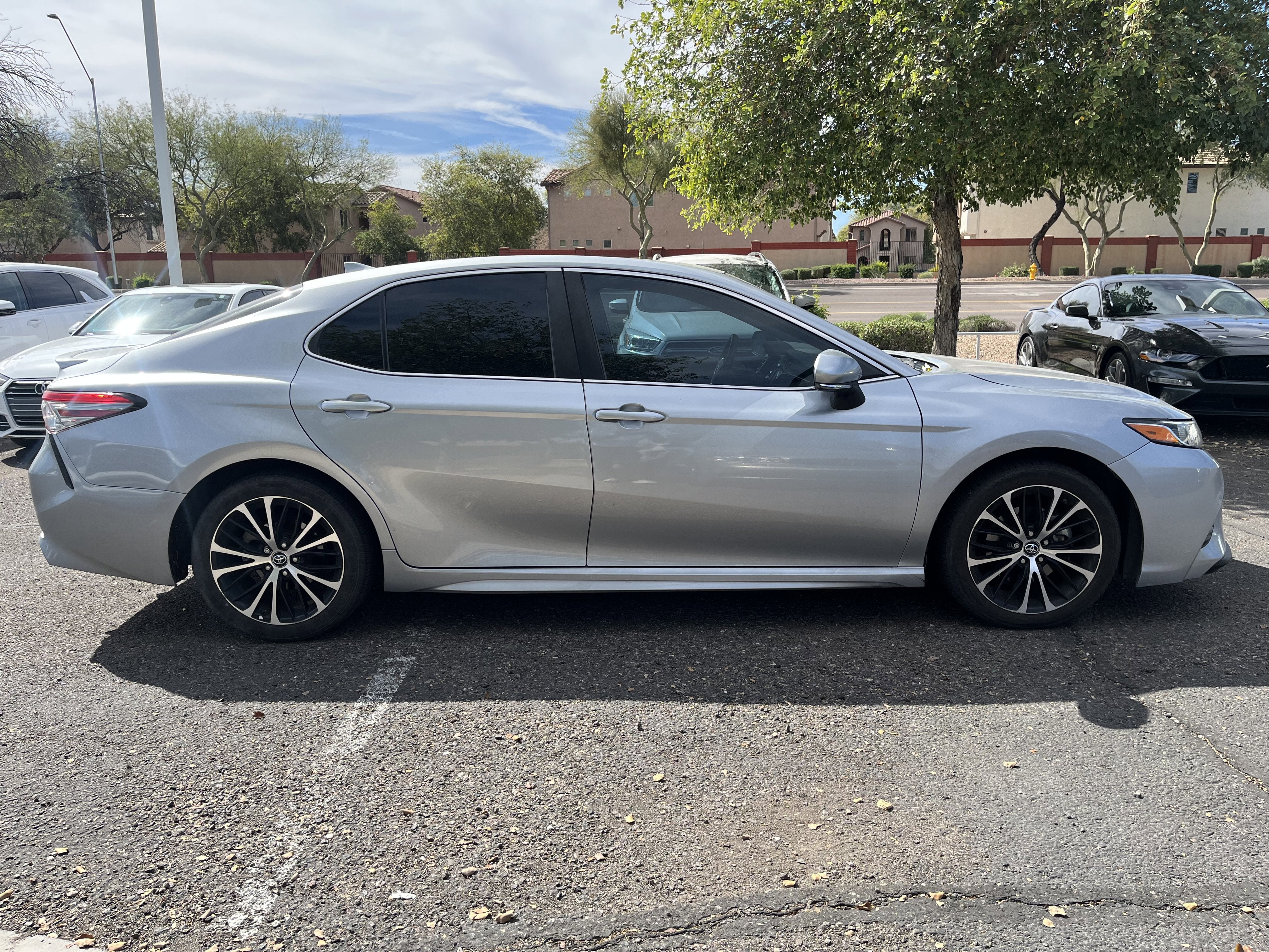 2019 Toyota Camry SEL* CLEAN CARFAX/ 1 OWNER