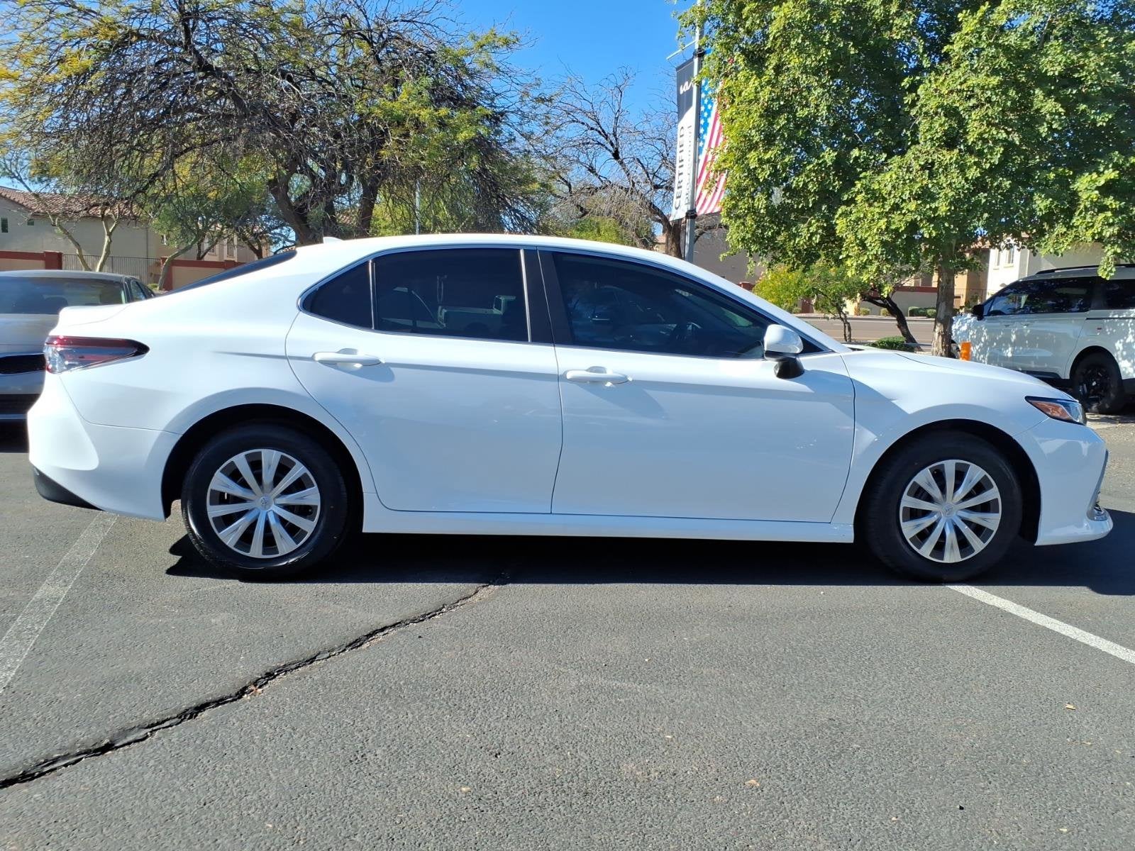 2023 Toyota Camry Hybrid LE
