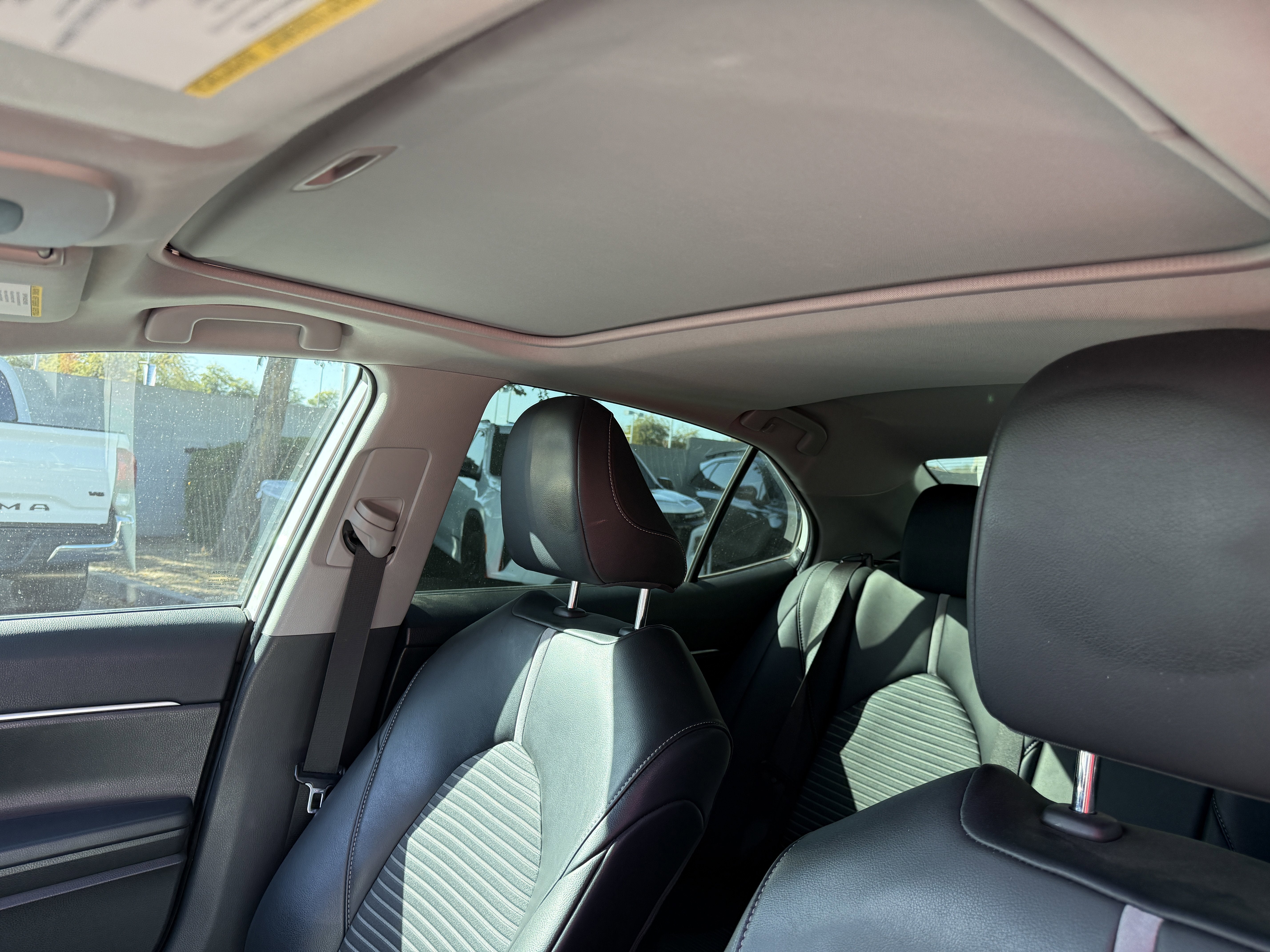 2020 Toyota Camry SE* CLEAN CARFAX