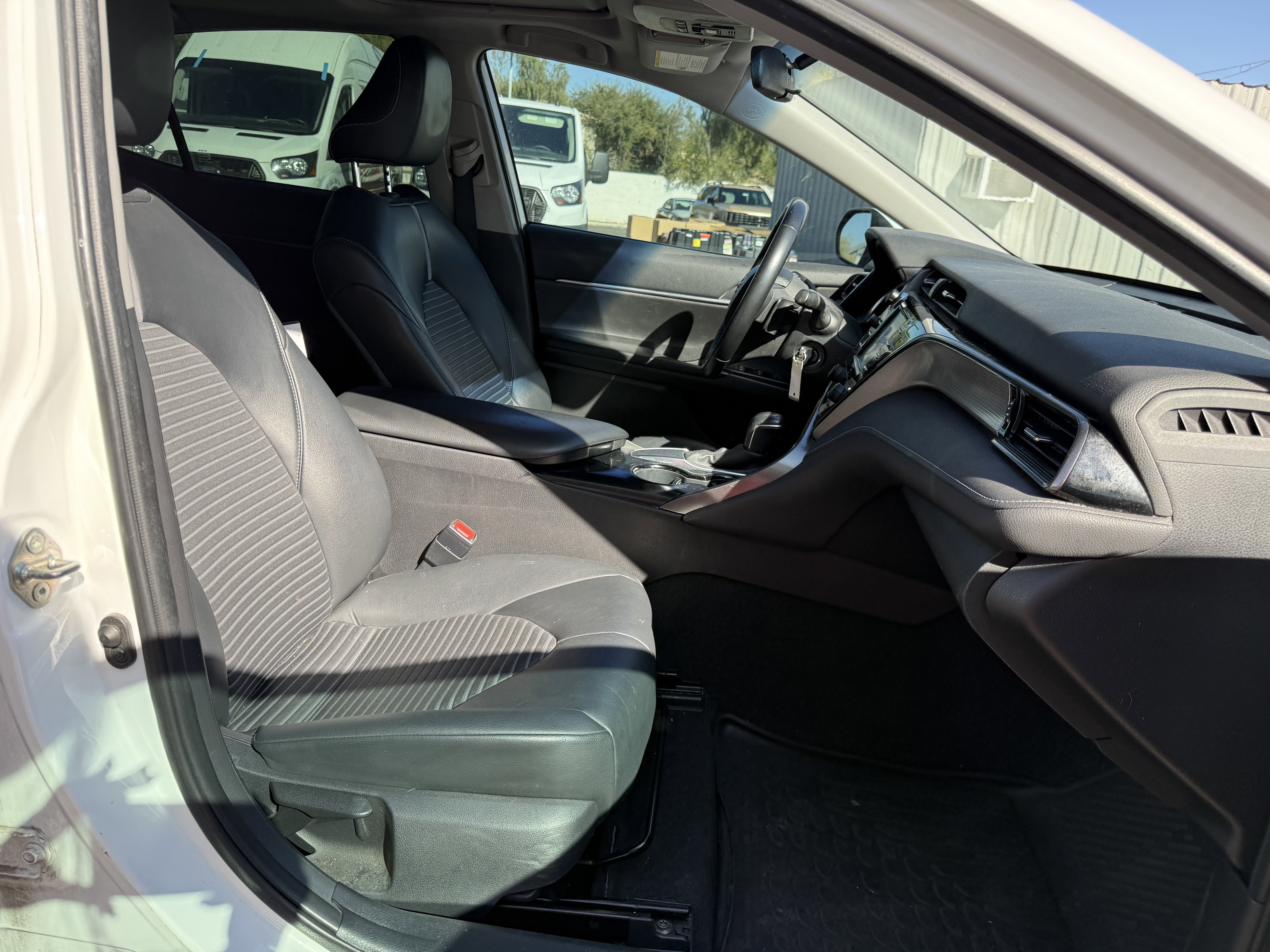 2020 Toyota Camry SE* CLEAN CARFAX