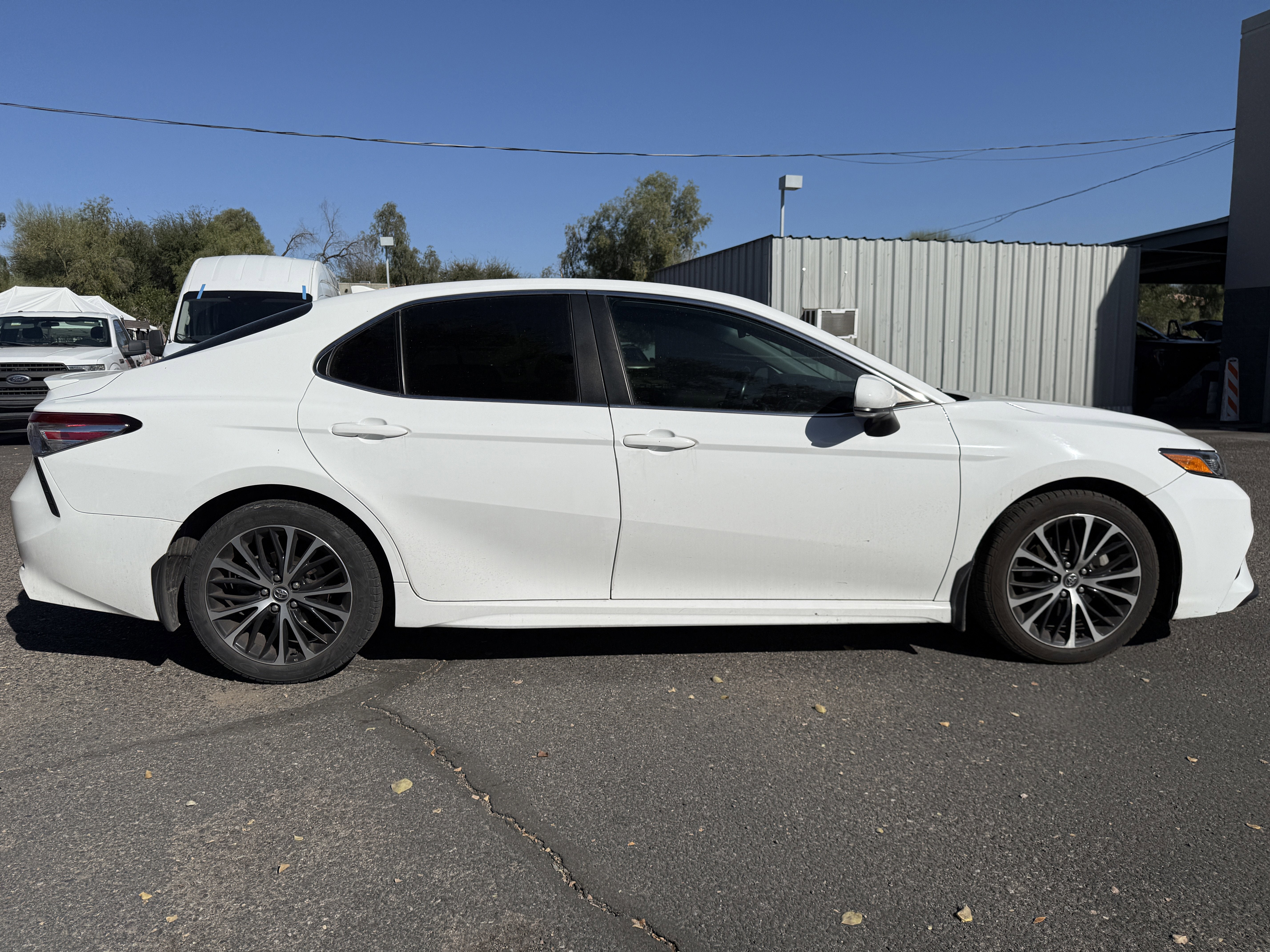 2020 Toyota Camry SE* CLEAN CARFAX